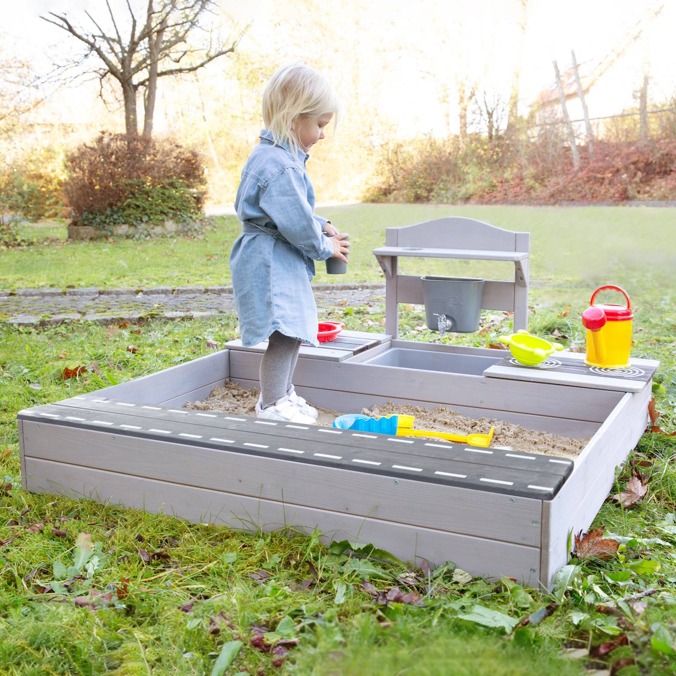 Réservoir D'eau Extérieur Avec Robinet, Réservoir En Plastique Épais Réservoir D'eau Extérieur Avec Robinet, Réservoir En Plastique Épais