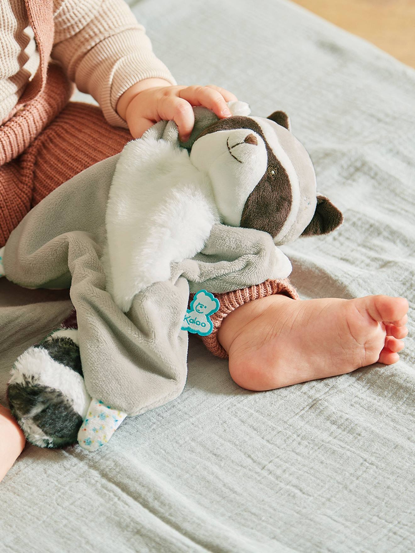 Doudou carré Raton laveur Gaston
