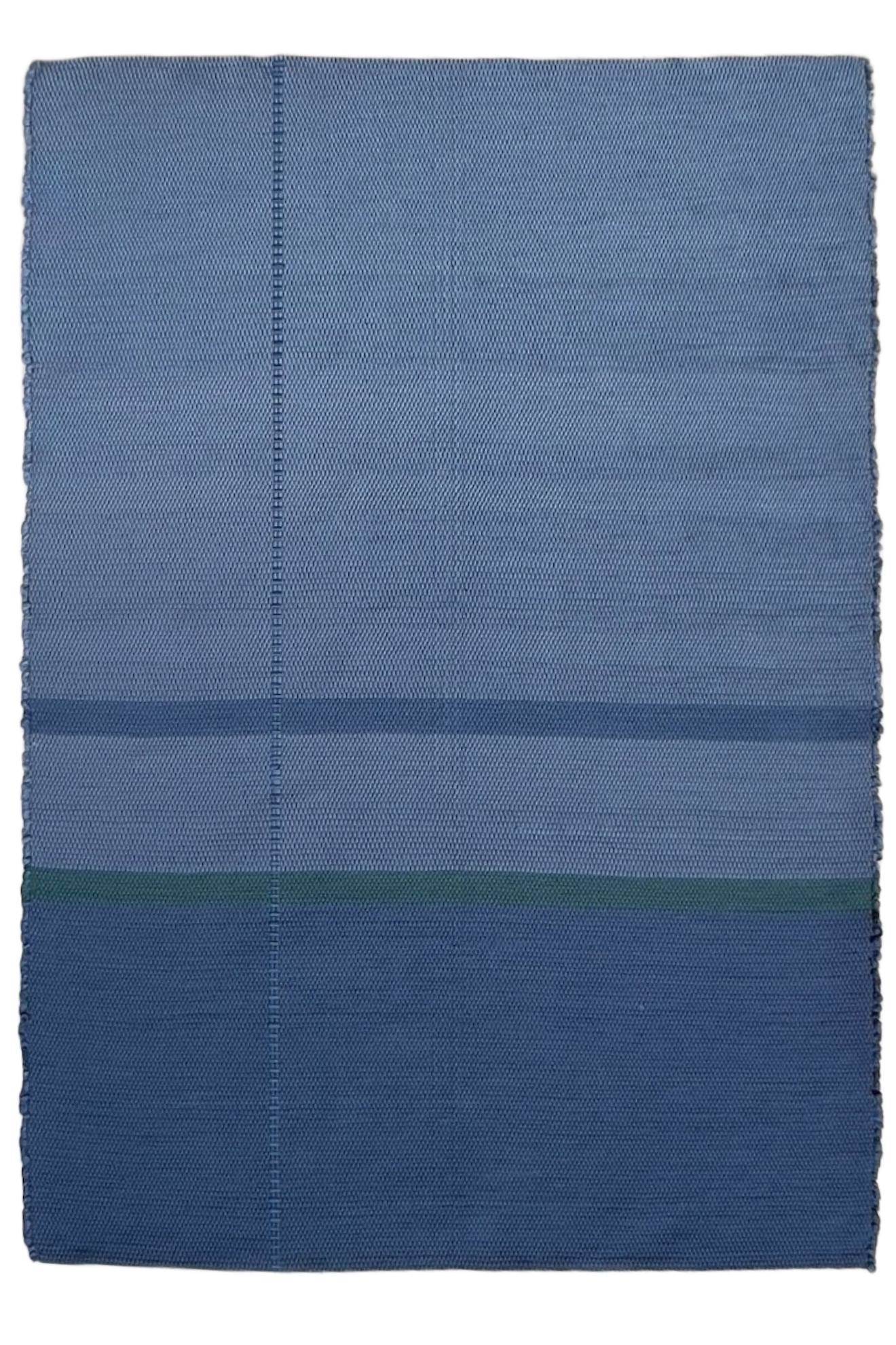 Tapis En Fibres Recyclées Tissé À La Main Leonor Bleu