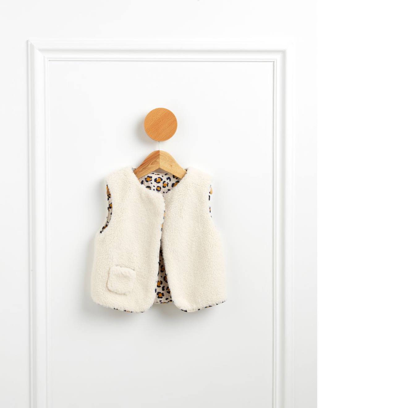Gilet Sans Manche Bébé En Sherpa Et Intérieur Gaze De Coton Léopard Ecru (Sauthon) - Image 2