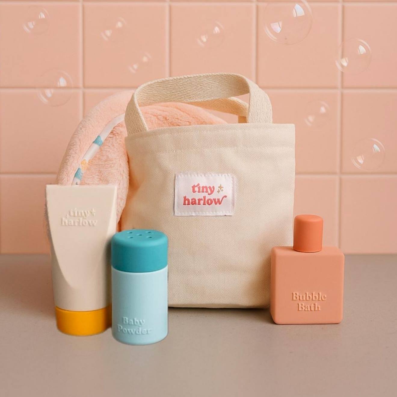 Set De Bain Pour Poupée Rose, Jaune, Bleu (Tiny Harlow) - Image 1