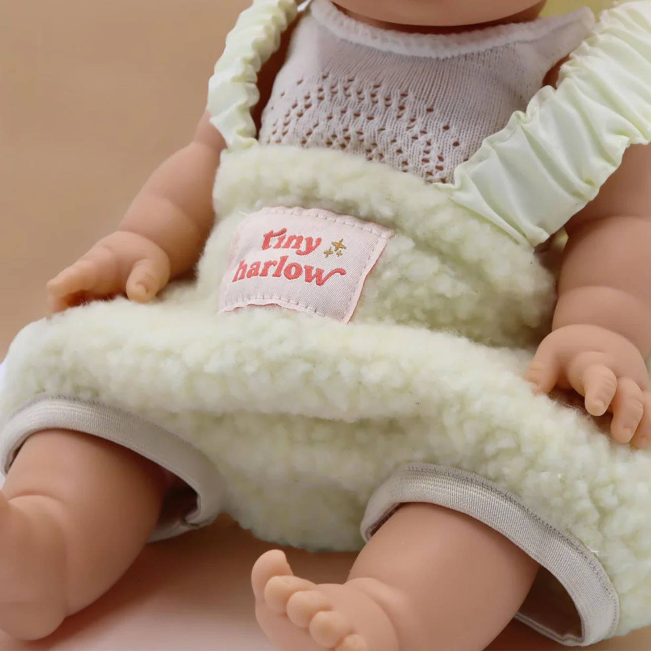 Porte Bébé Pour Poupée Sherpa Ecru (Tiny Harlow) - Image 2