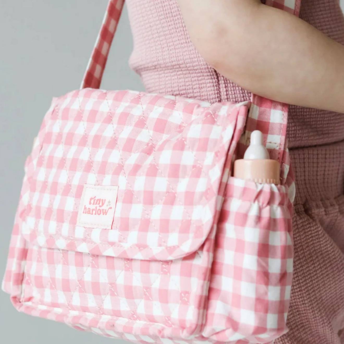 Sac À Langer Pour Poupée Avec Accessoires Vichy Rose, Blanc (Tiny Harlow) - Image 1