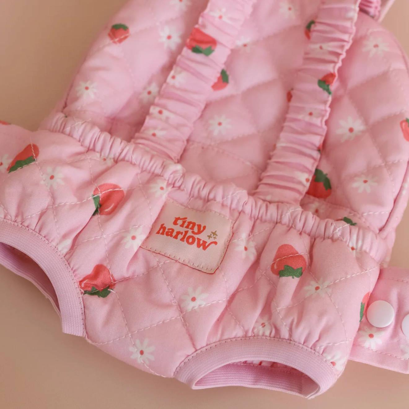 Porte Bébé Pour Poupée Fraise Rose, Rouge, Vert (Tiny Harlow) - Image 2