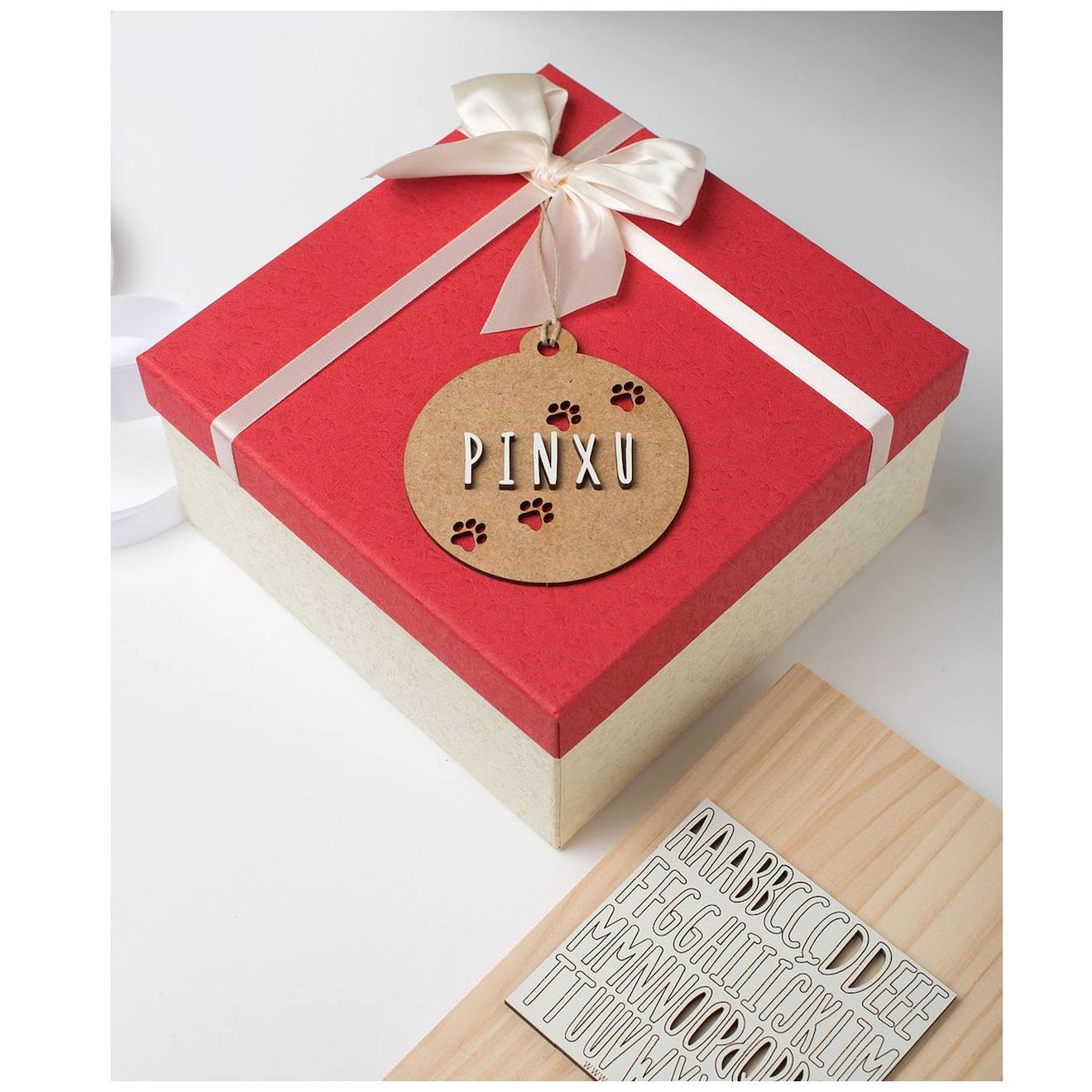 Boule De Noël Chien Personnalisable En Bois Beige (Vintiun) - Image 2