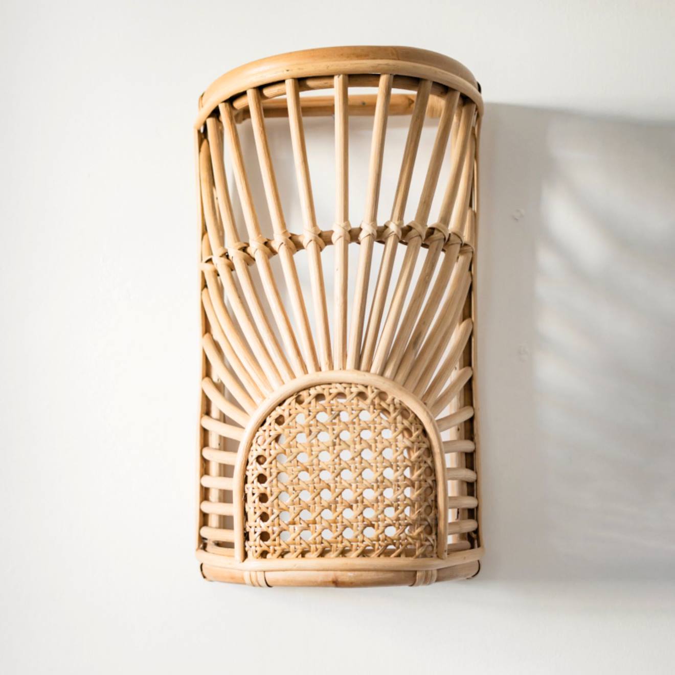 Applique Murale En Rotin Et Cannage - Flores Naturel