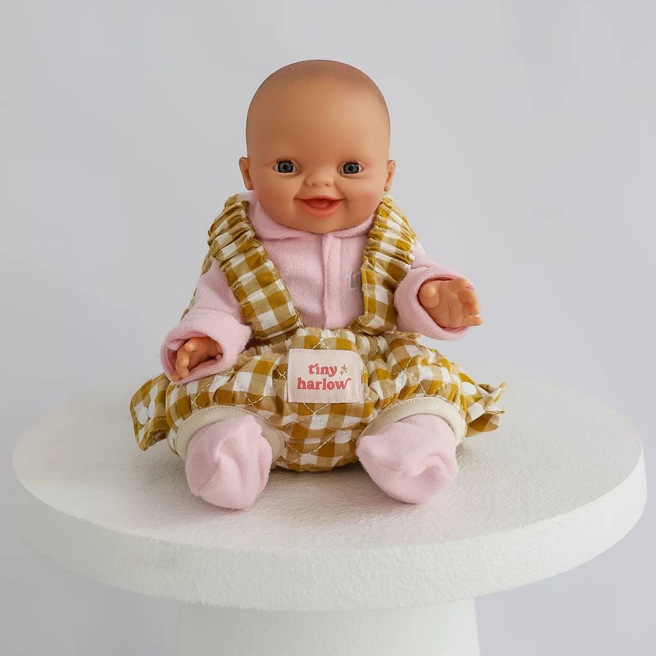 Porte Bébé Pour Poupée Vichy Camel Blanc, Marron, Rose (Tiny Harlow) - Image 1
