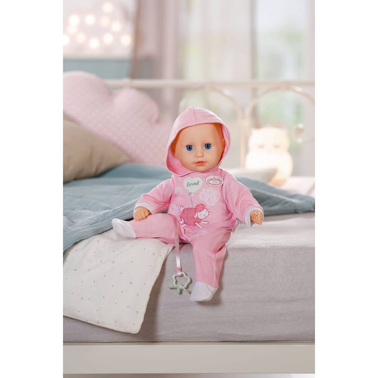 Zapf Creation 701973 - BABY Annabell Ensemble Jean de voyage pour poupée de 43cm - La Poste Zapf Creation 701973 - BABY Annabell Ensemble Jean de voyage pour poupée de 43cm - La Poste