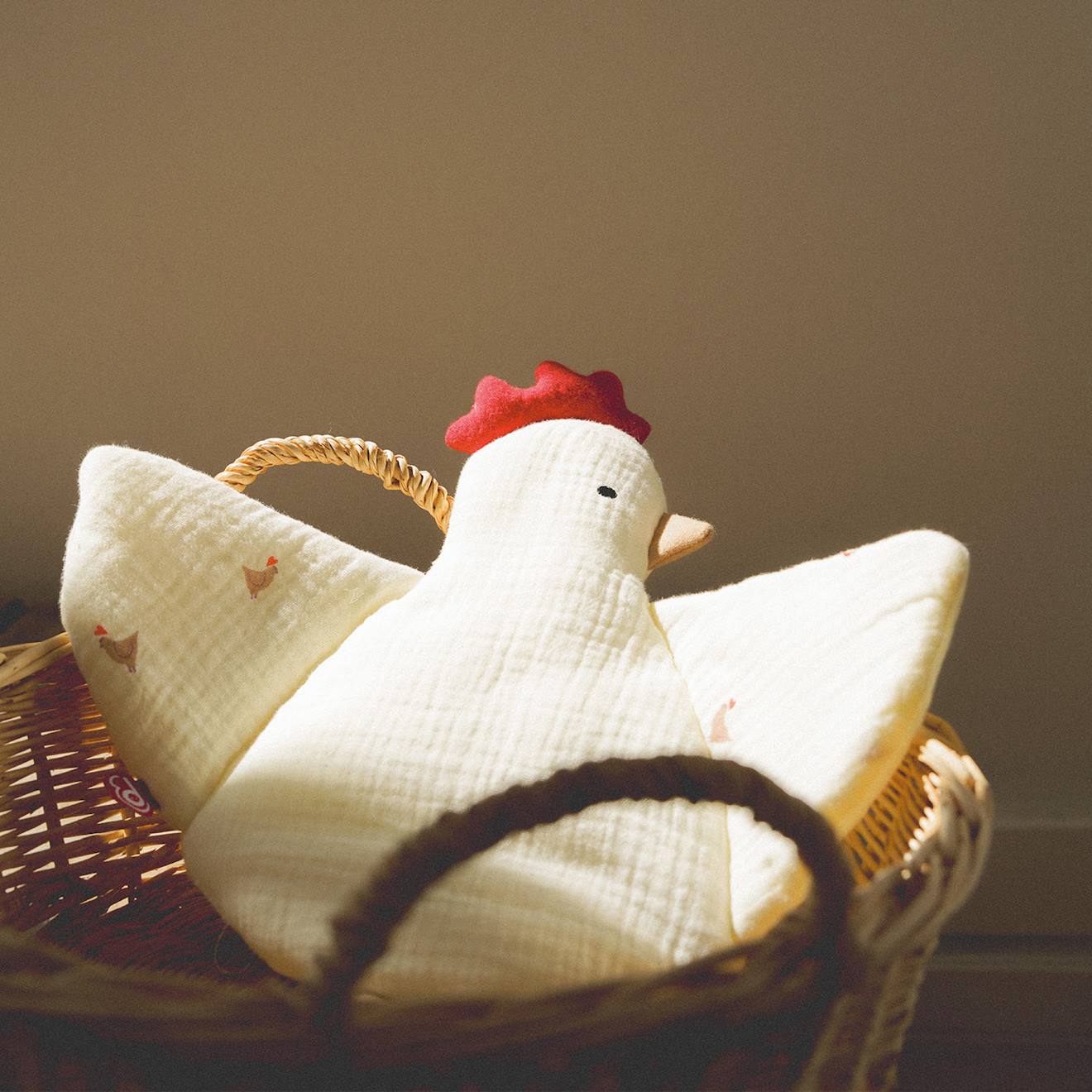 Doudou Plat Poule Love Beige (Domiva) - Image 1
