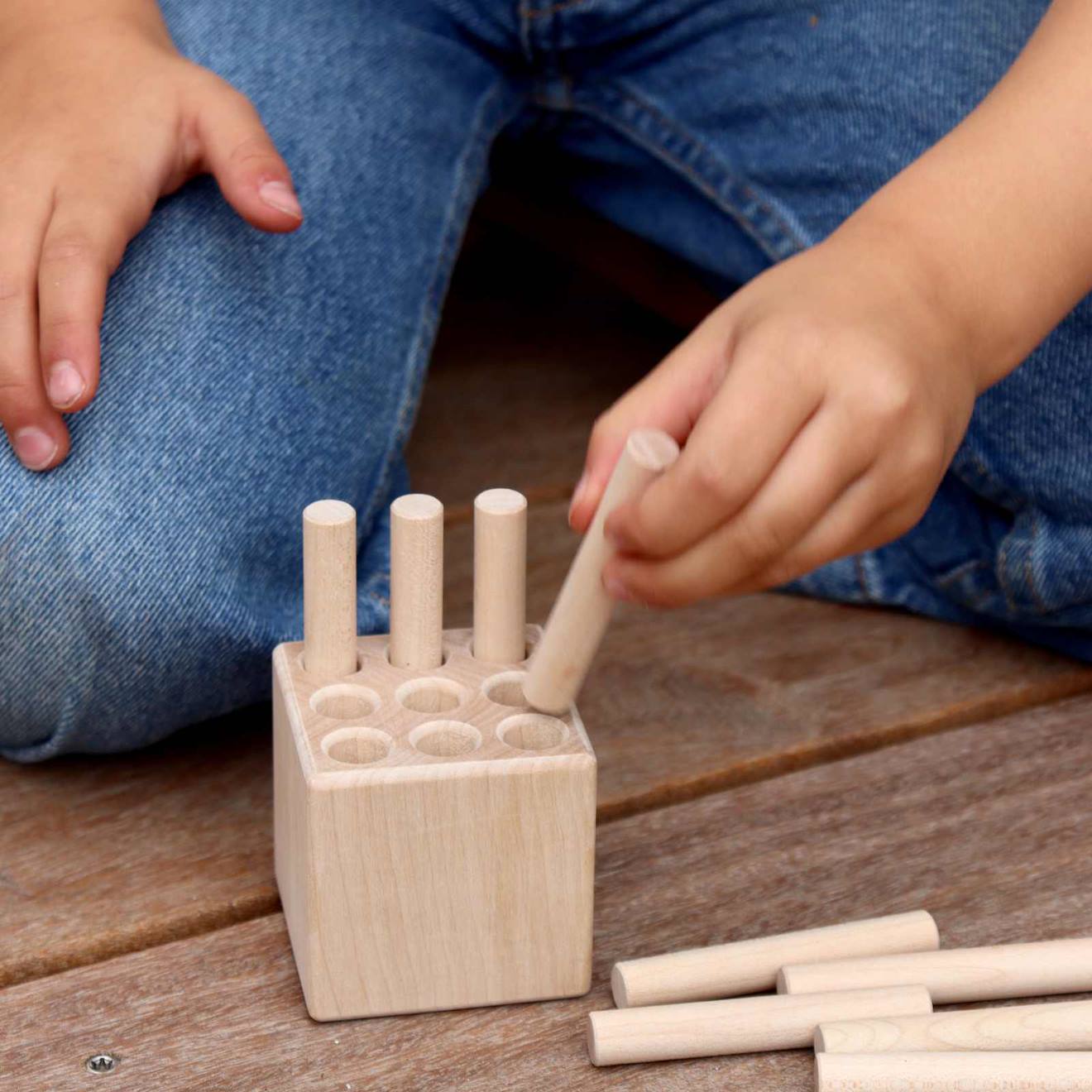 Tourillon - Jeu En Bois - Encastrement Bois Naturel (Observe Montessori) - Image 1