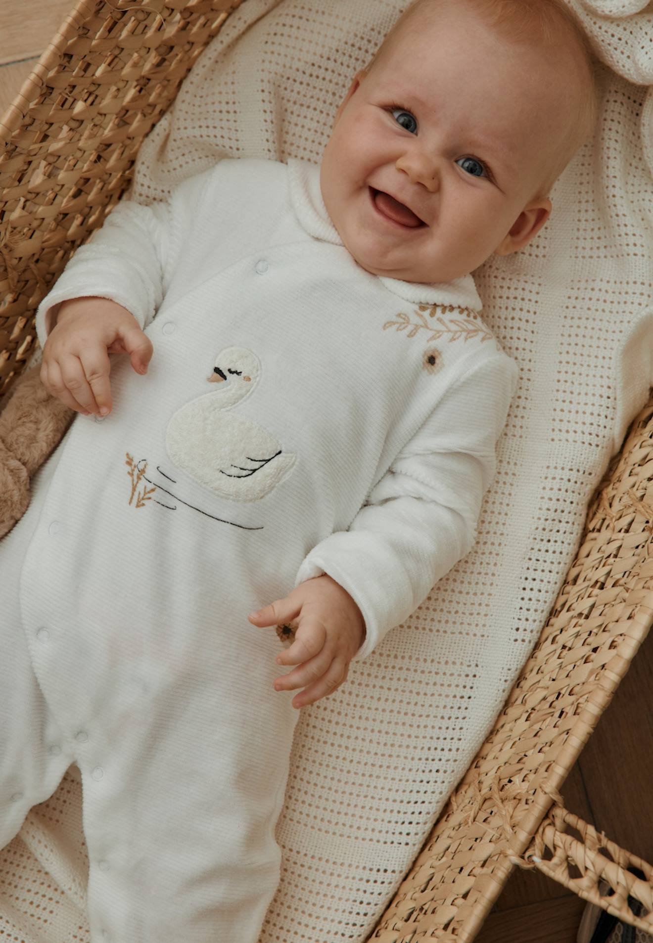 Pyjama Bébé En Velours Ouverture Croisée Perle Ecru