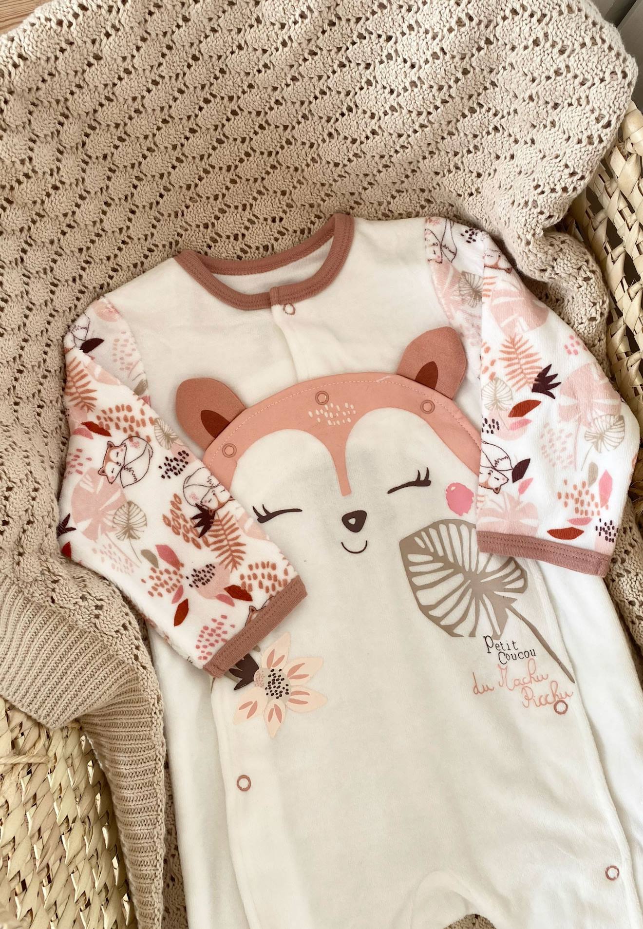 Pyjama Bébé En Velours Ouverture Pont Machu Pichu Rose