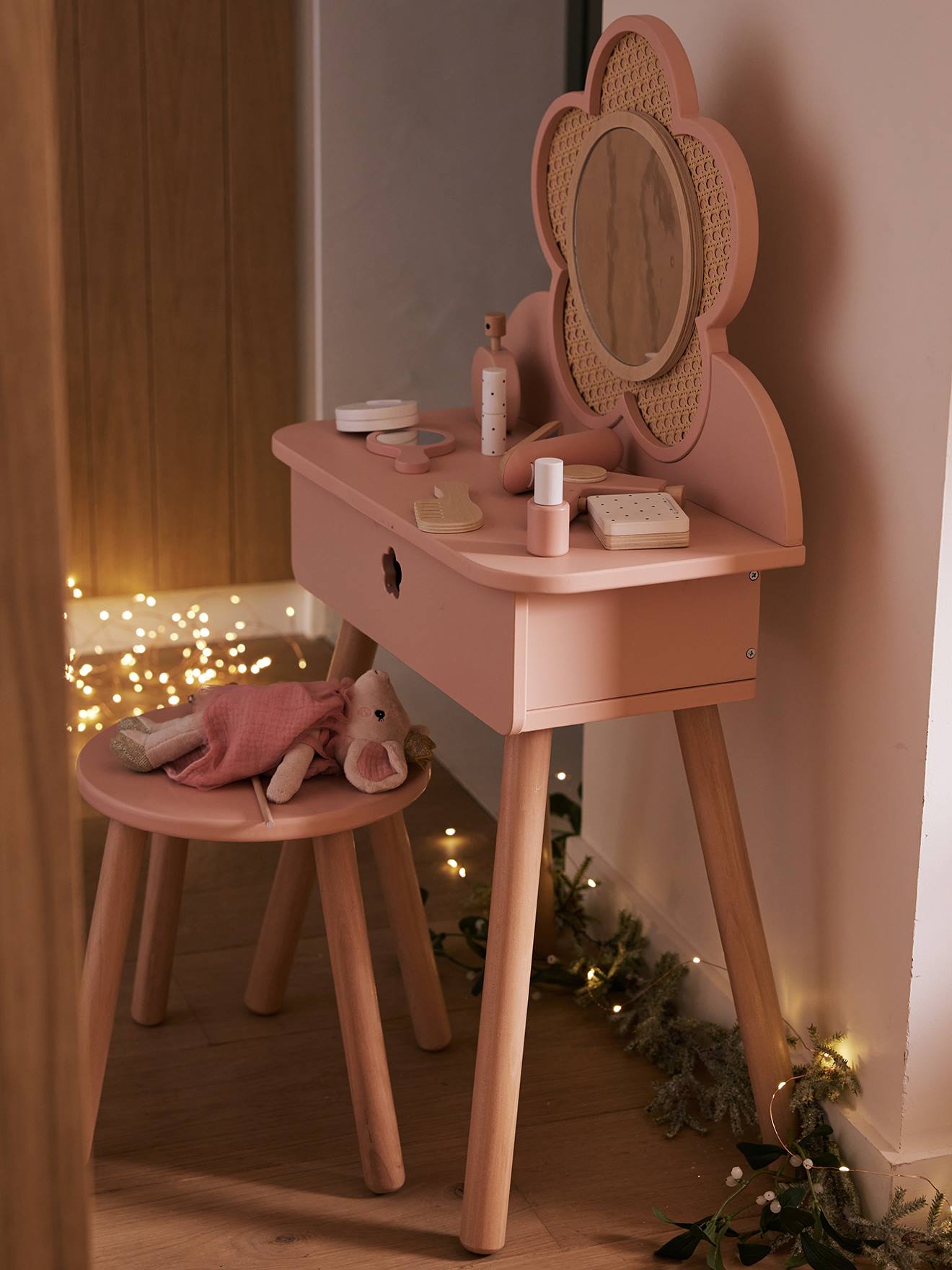 Coiffeuse cannage + accessoires en bois FSC® rose