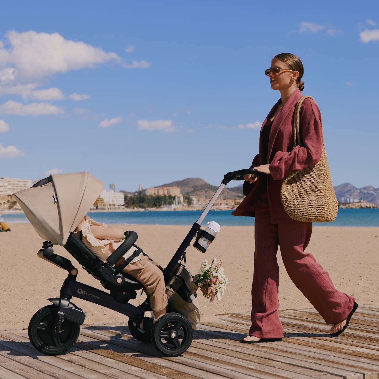 Tricycle Évolutif Kinderkraft Easytwist 5 En 1 Avec Siège Rotatif 360°, Roues Pu Increvables Et Capote Upf50+ Beige (Kinderkraft) - Image 1
