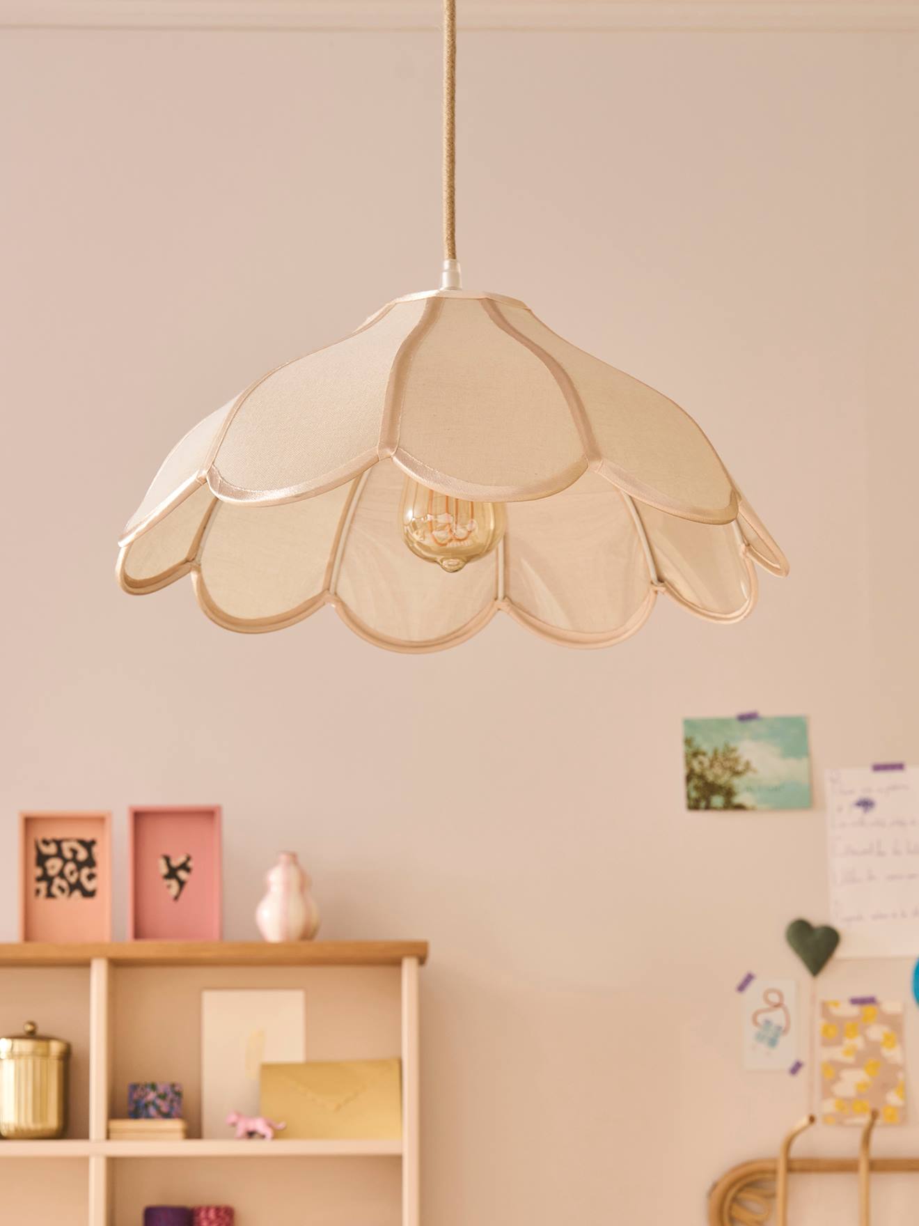 Abat-jour fleur en tissu pour suspension écru (Vertbaudet) - Couverture