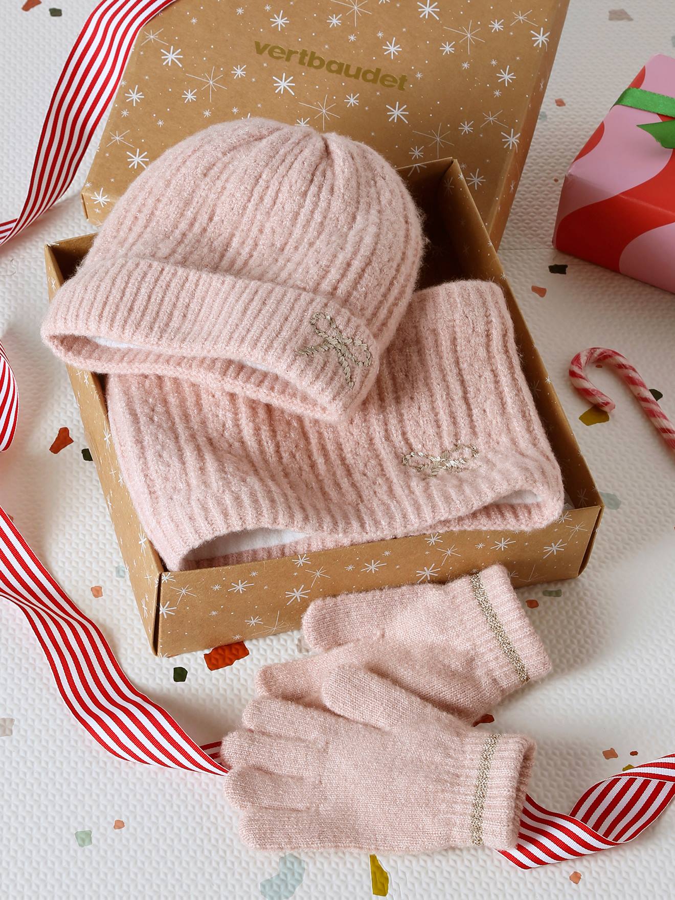 Coffret Noël fille bonnet + snood + moufles/gants rose poudré