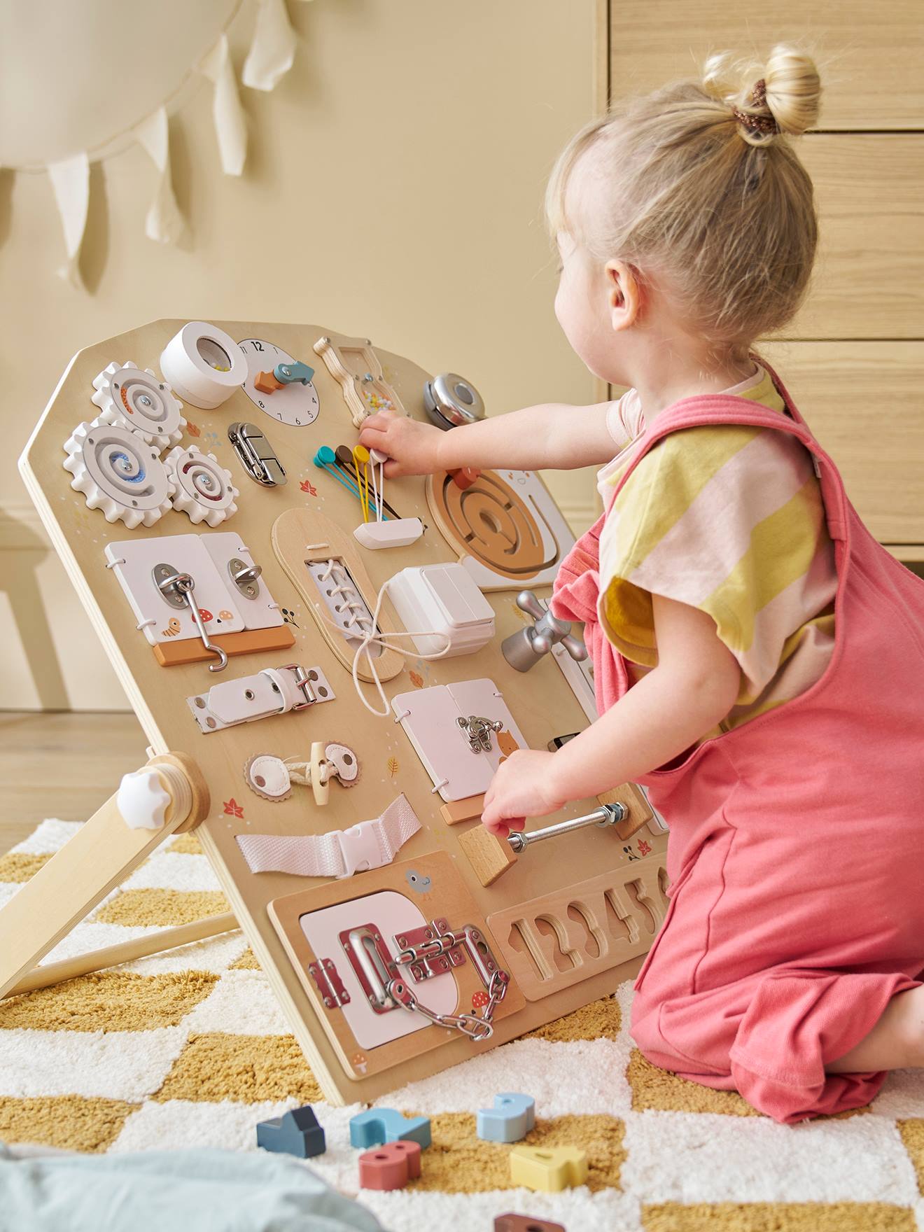 Planche d'apprentissage multi activités en bois FSC® bois (Vertbaudet) - Couverture