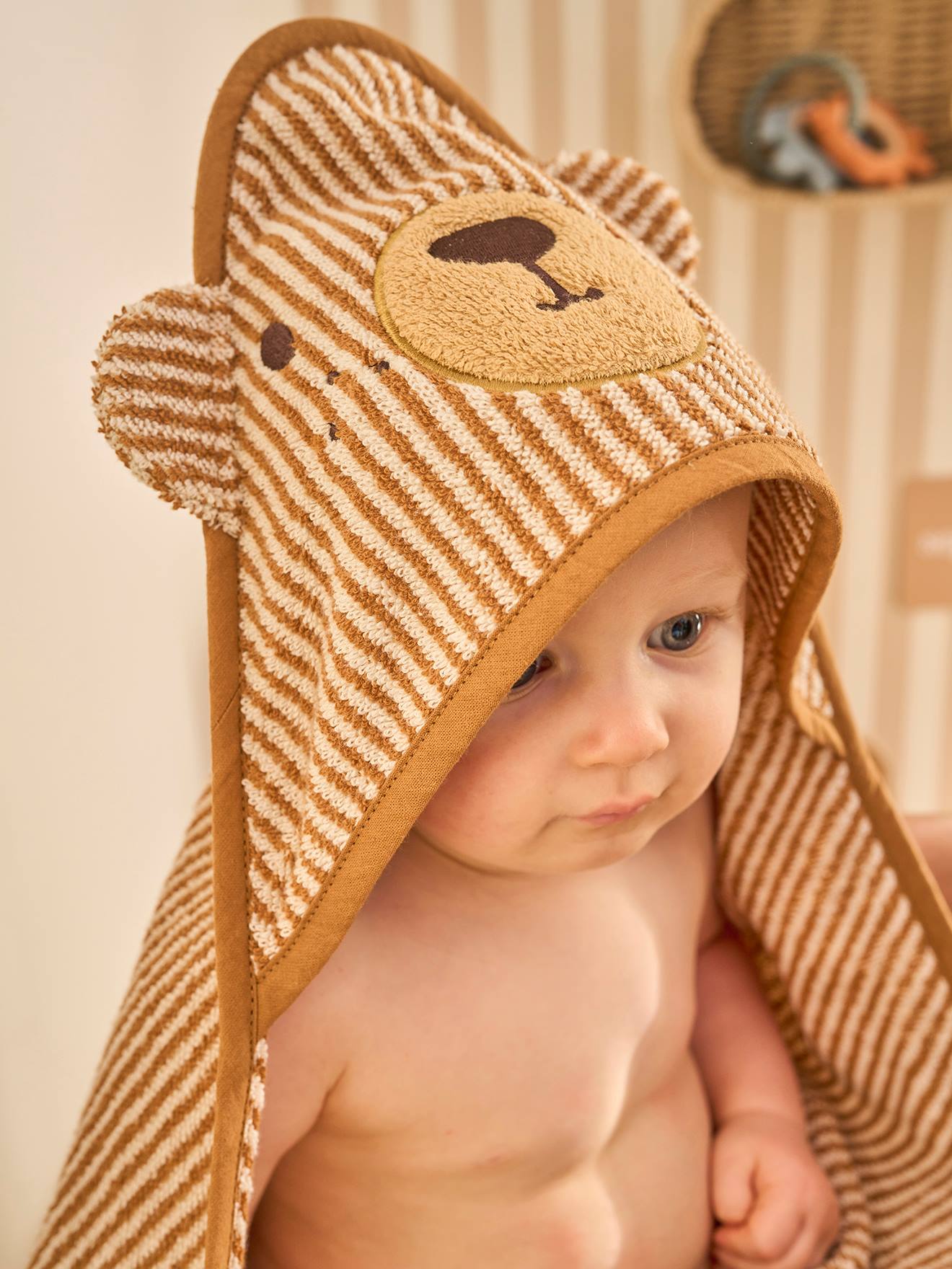 Cape de bain et gant de toilette PETIT OURS, avec coton recylé rayé beige (Vertbaudet) - Image 1
