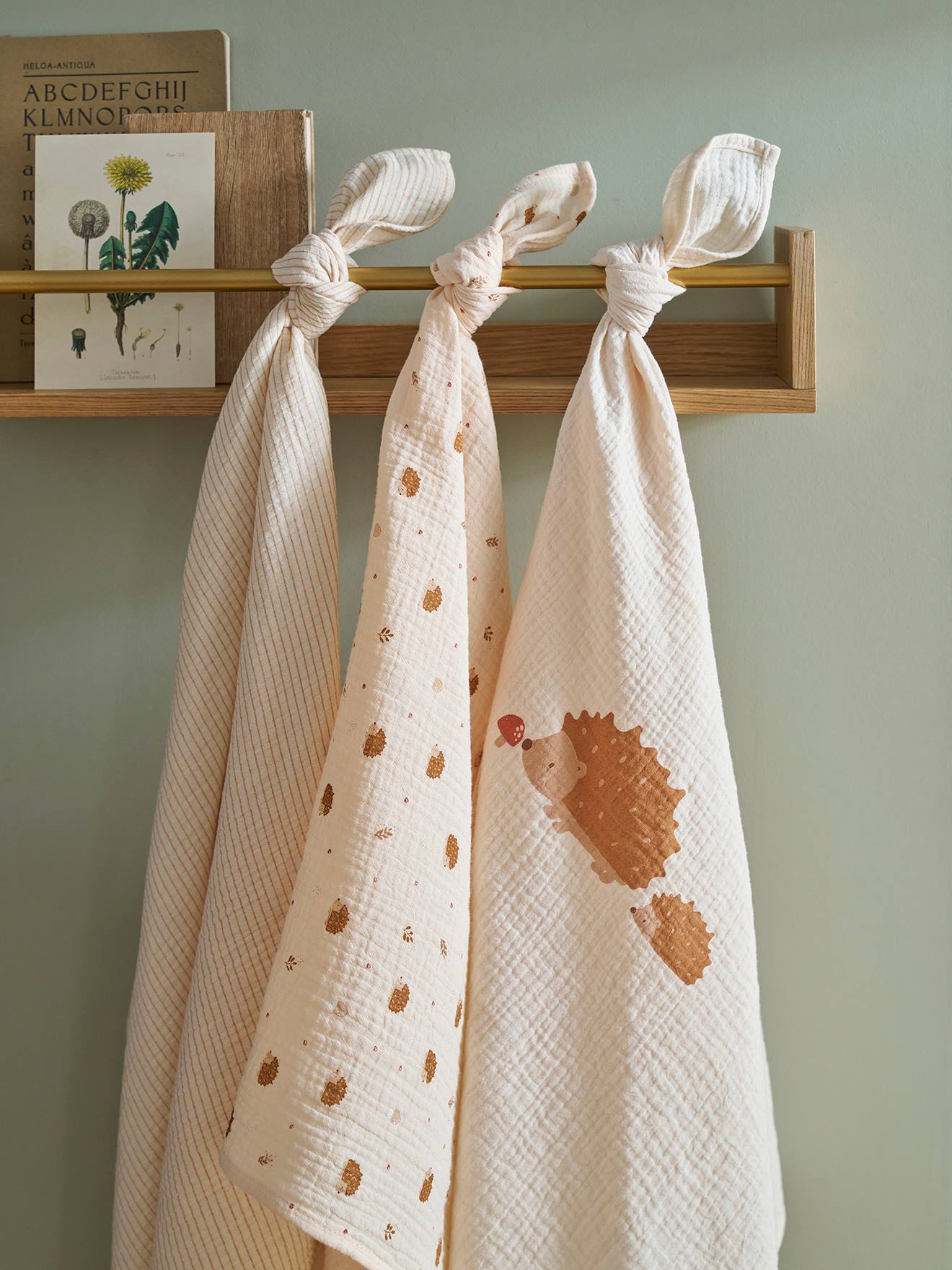 Lot de 3 langes en gaze de coton HERISSON beige imprimé (Vertbaudet) - Image 2