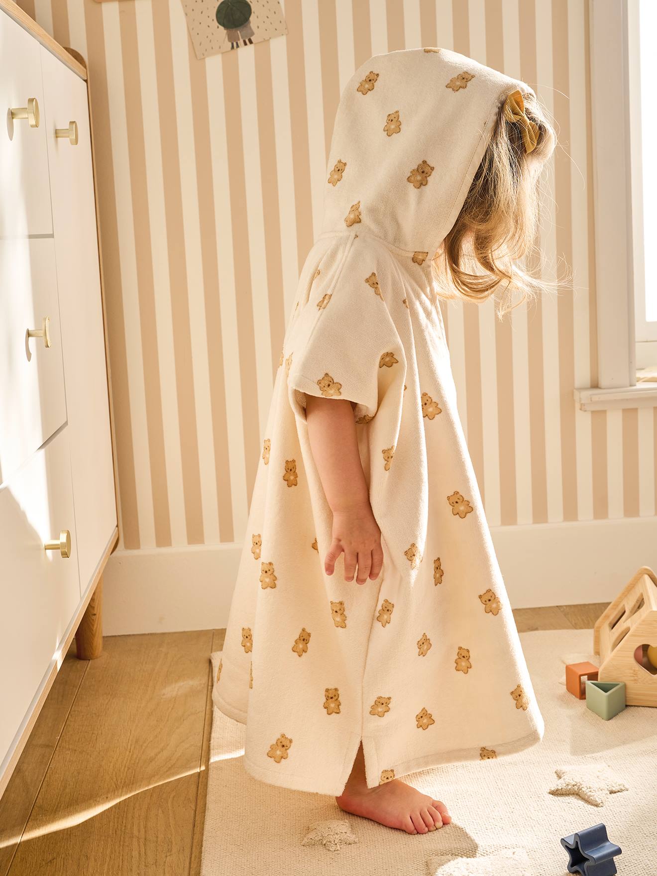 Poncho de bain bébé personnalisable PETIT OURS, avec coton recyclé blanc imprimé