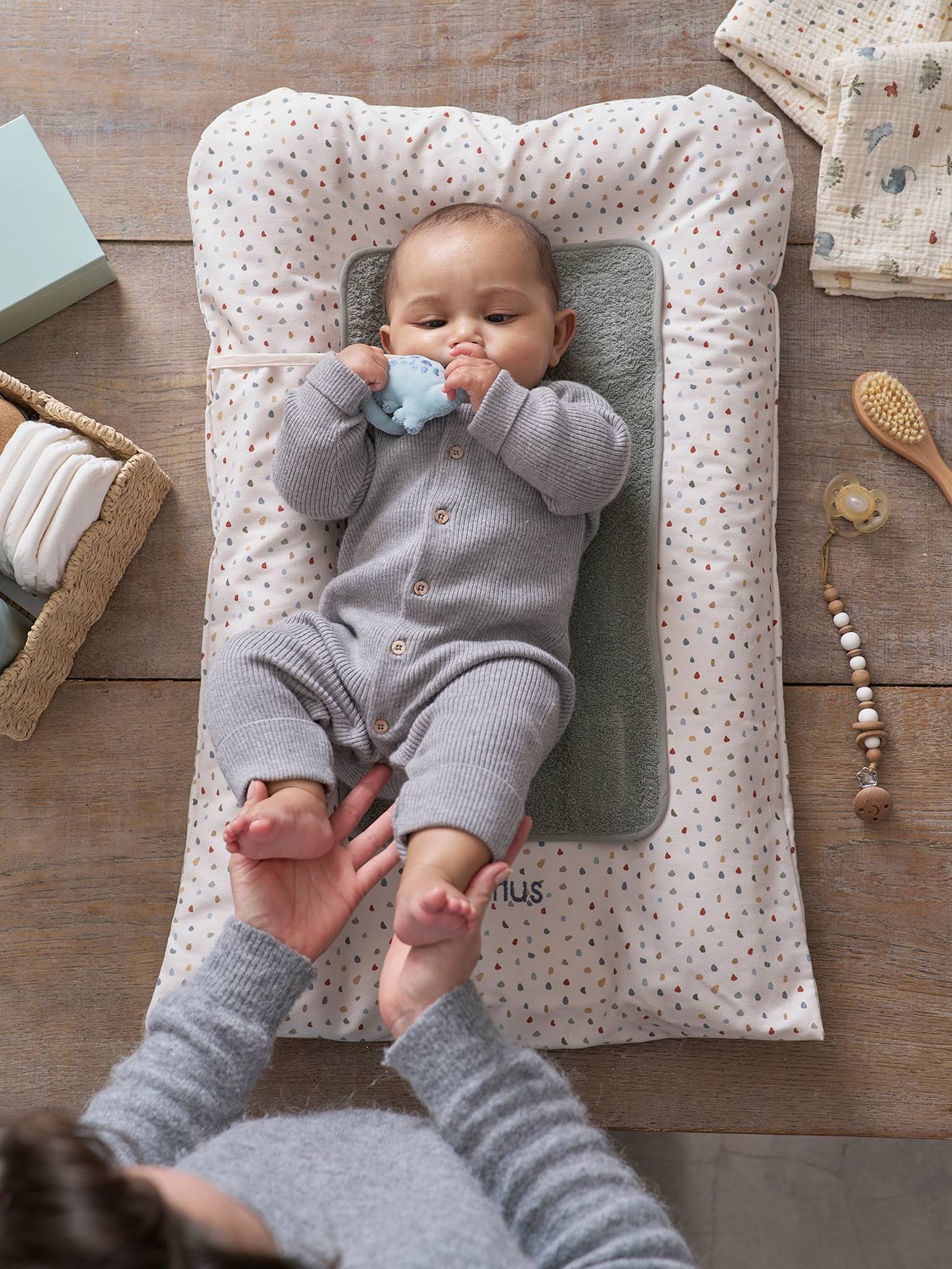 Matelas à Langer DOMIVA LAPINOU Avec 2 Éponges Imperméables - Multicolore