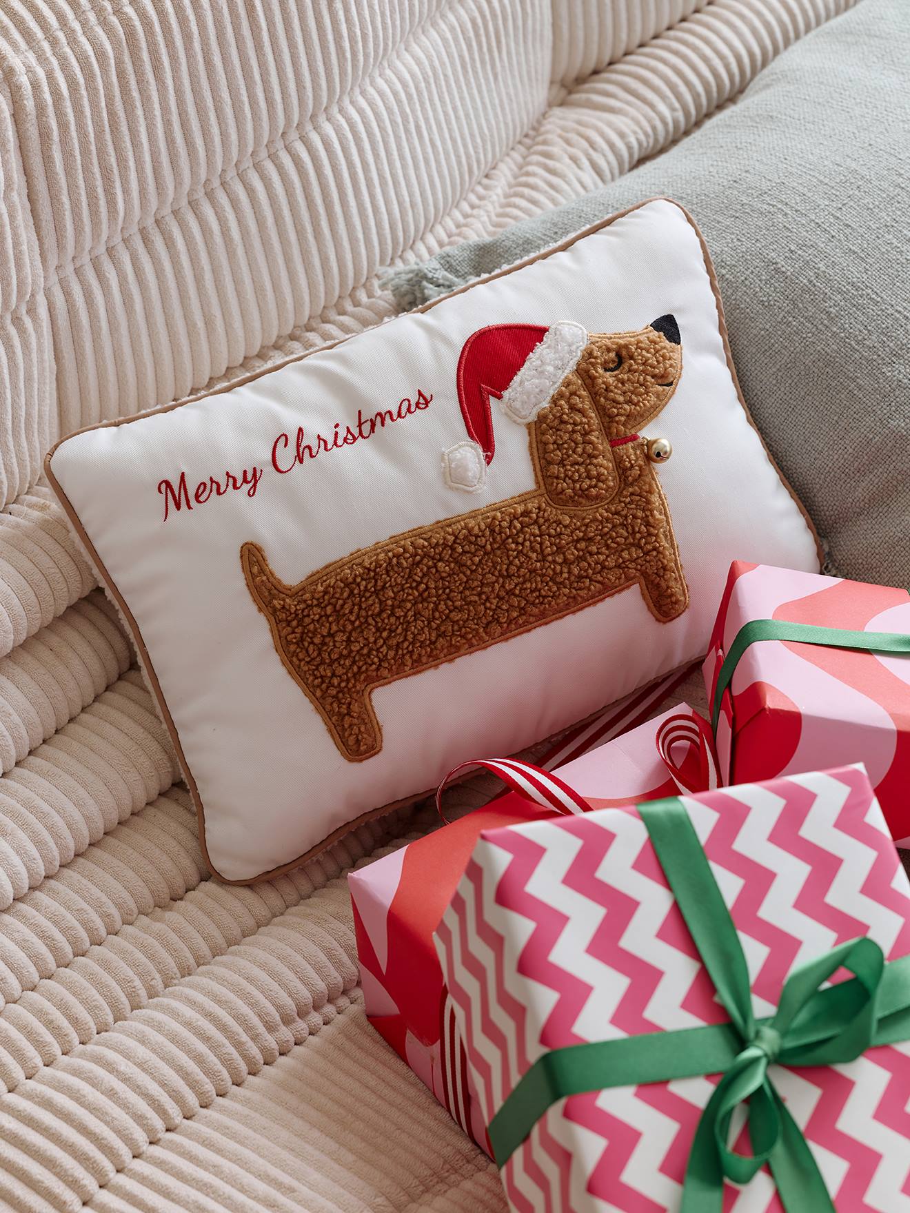 Coussin de Noël Teckel personnalisable écru