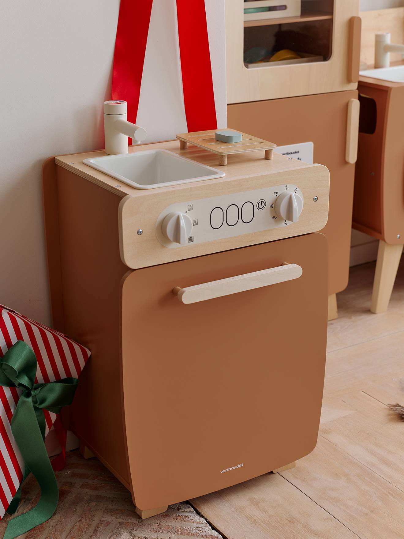 Lave-vaisselle en bois FSC® caramel