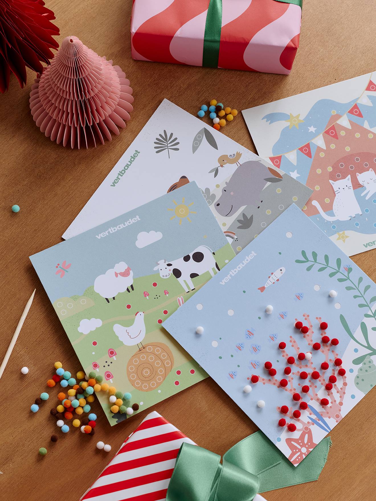 Coffret de tableaux à pompons multicolore