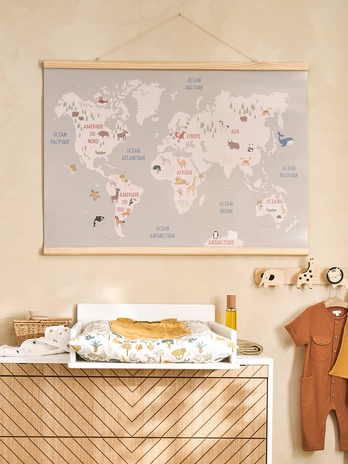 Carte mappemonde animaux murale bois (Vertbaudet) - Image 1