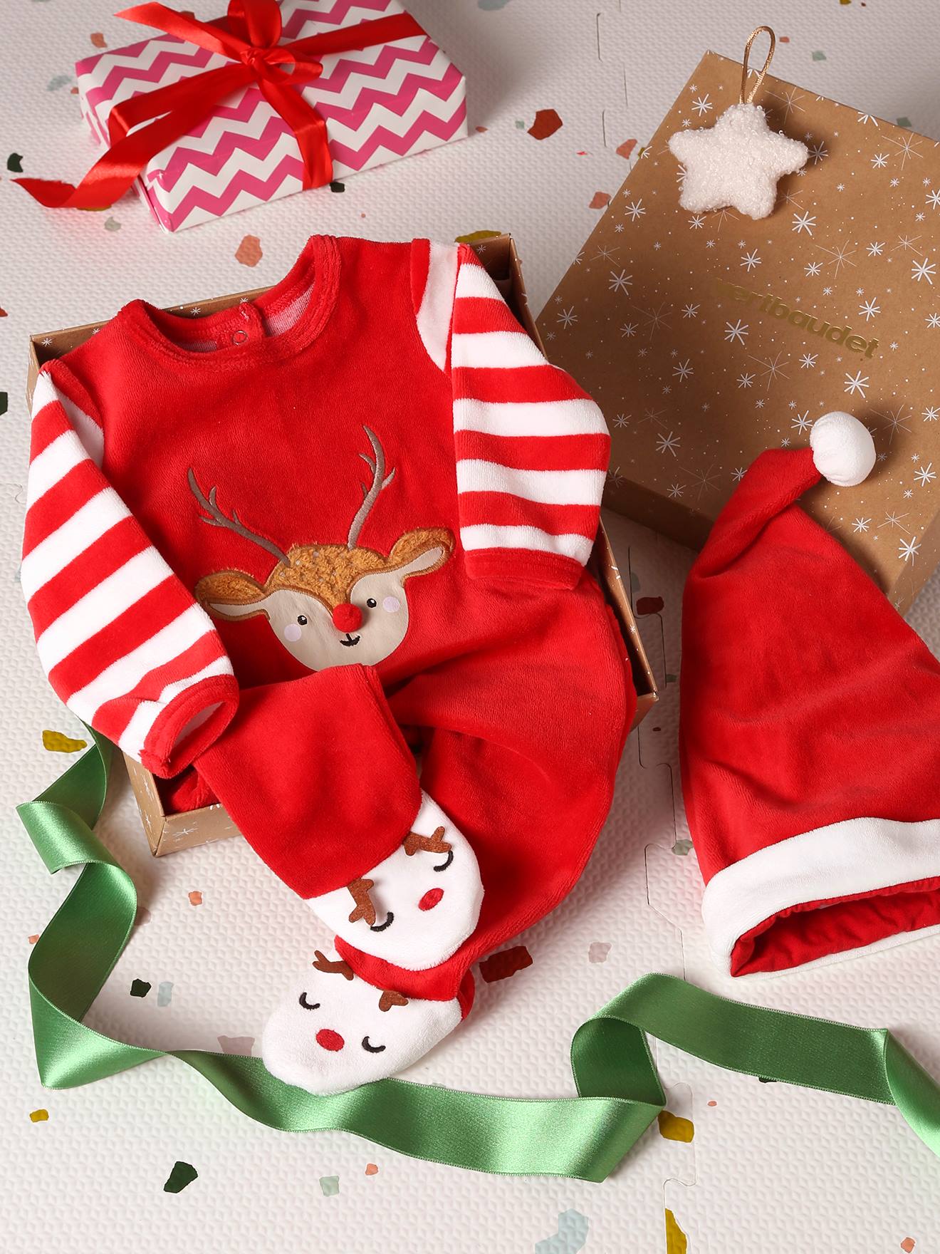 Coffret cadeau noël pyjama en velours et bonnet bébé rouge brique