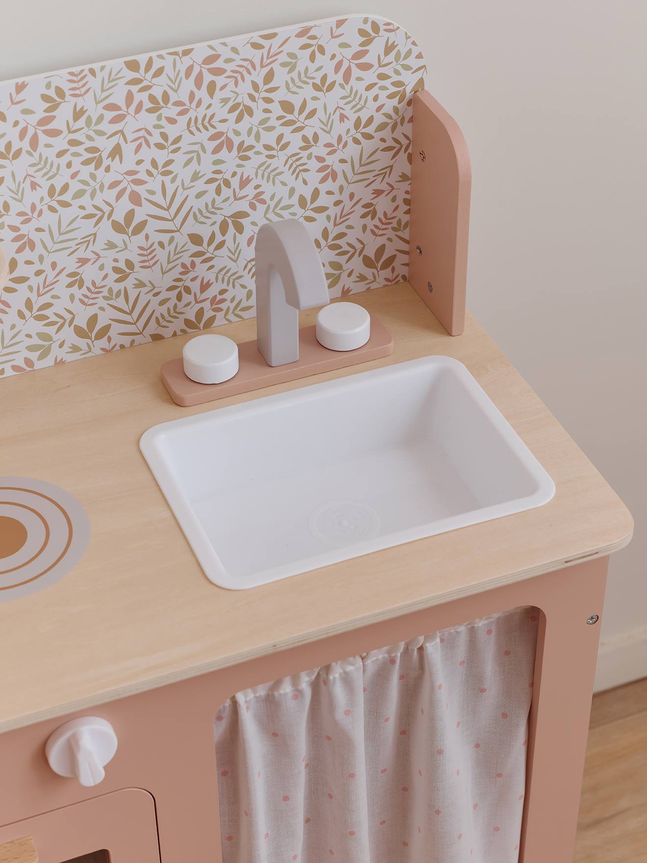 Cuisine en bois FSC® avec accessoires rose (Vertbaudet) - Image 1
