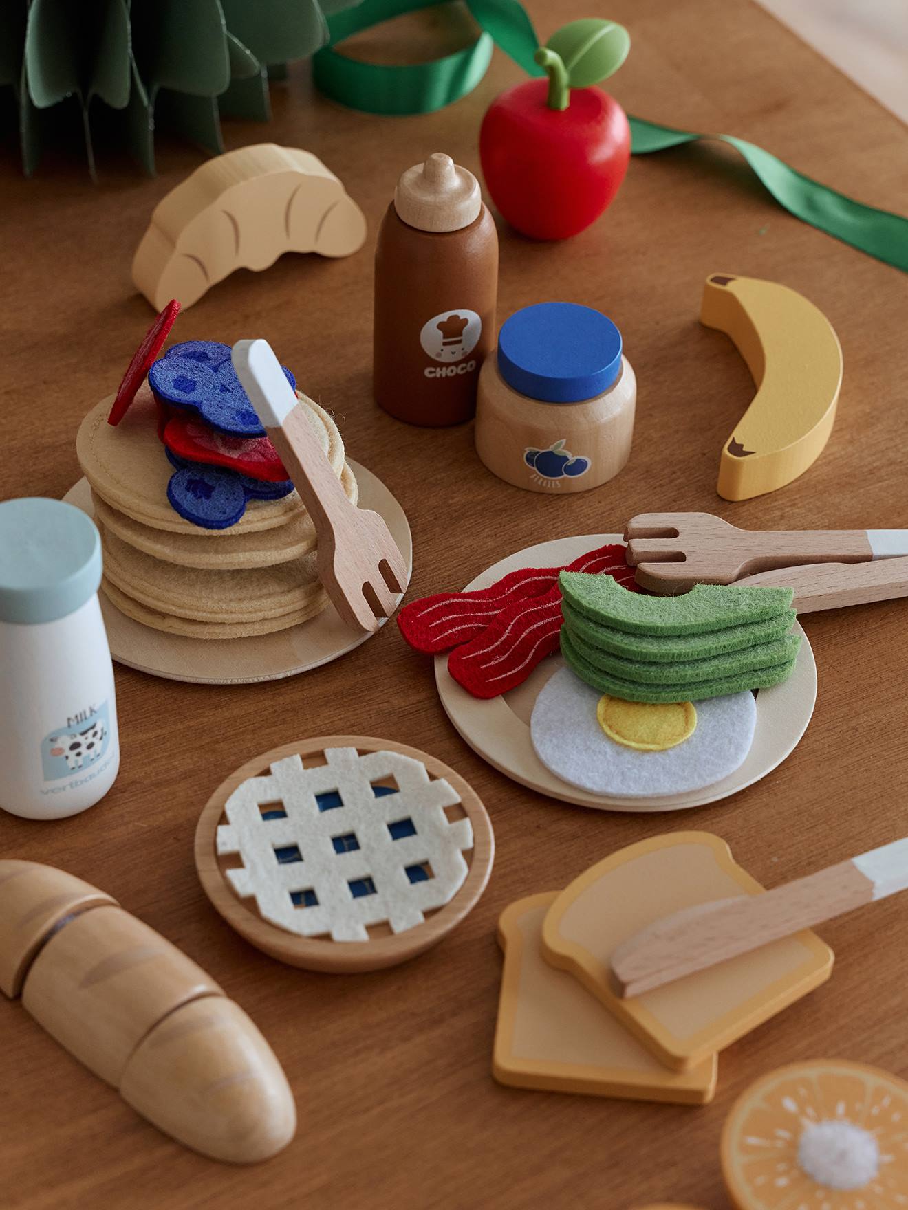 Grand set du petit-déjeuner en feutrine et bois FSC® bois