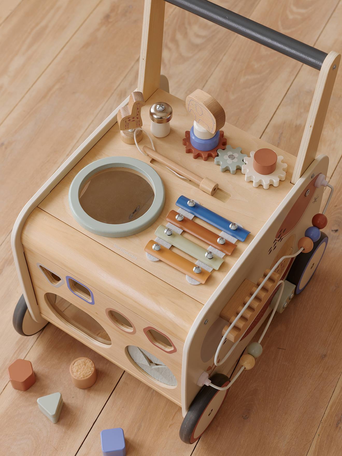 Chariot de marche musical en bois FSC® avec freins bois (Vertbaudet) - Image 1