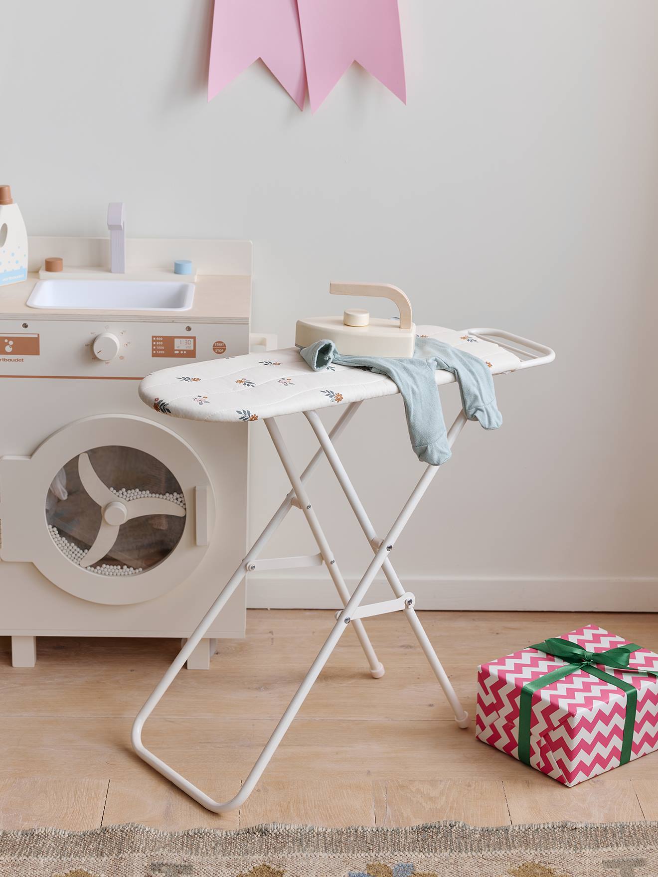 Table à repasser en métal RETRO FLOWER écru