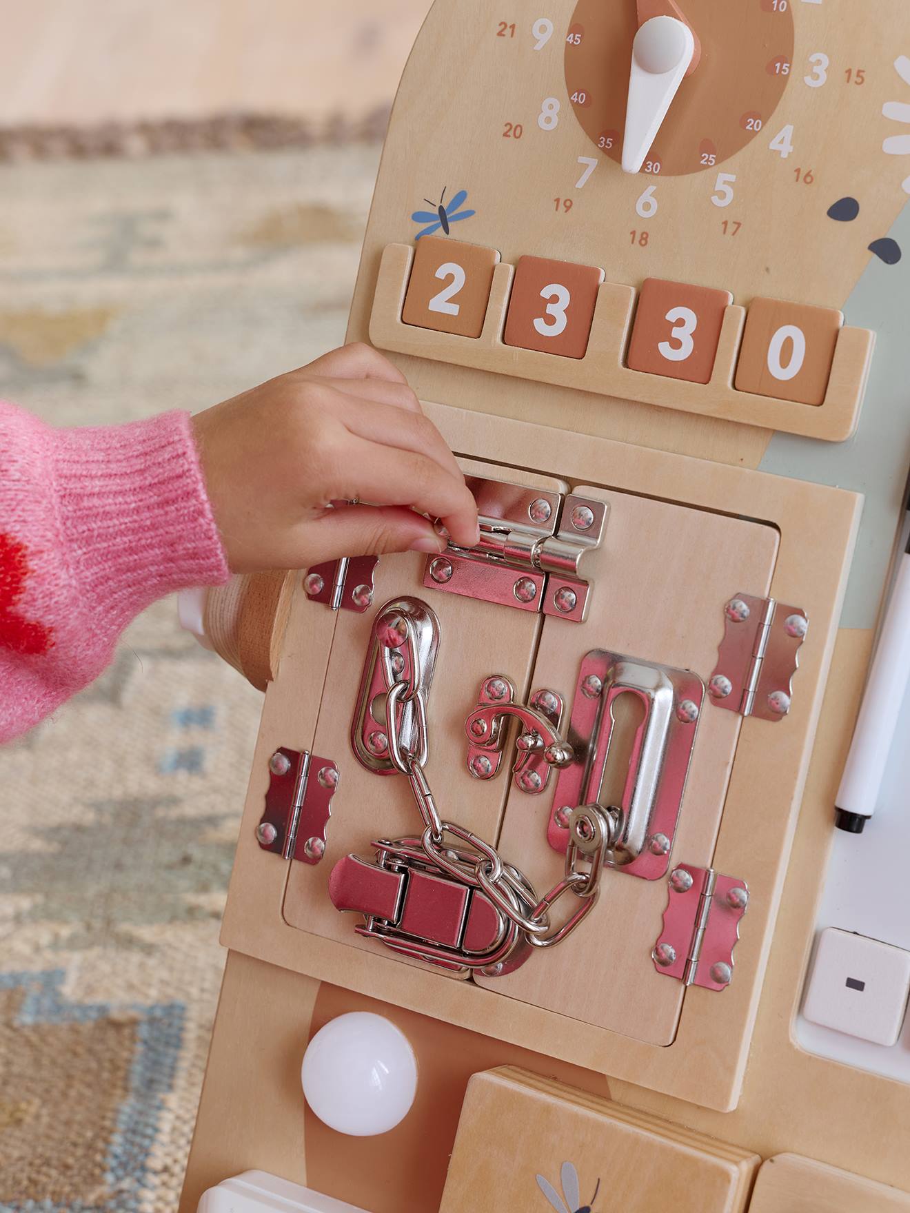 Planche d'apprentissage multi activités en bois FSC® bois (Vertbaudet) - Image 2