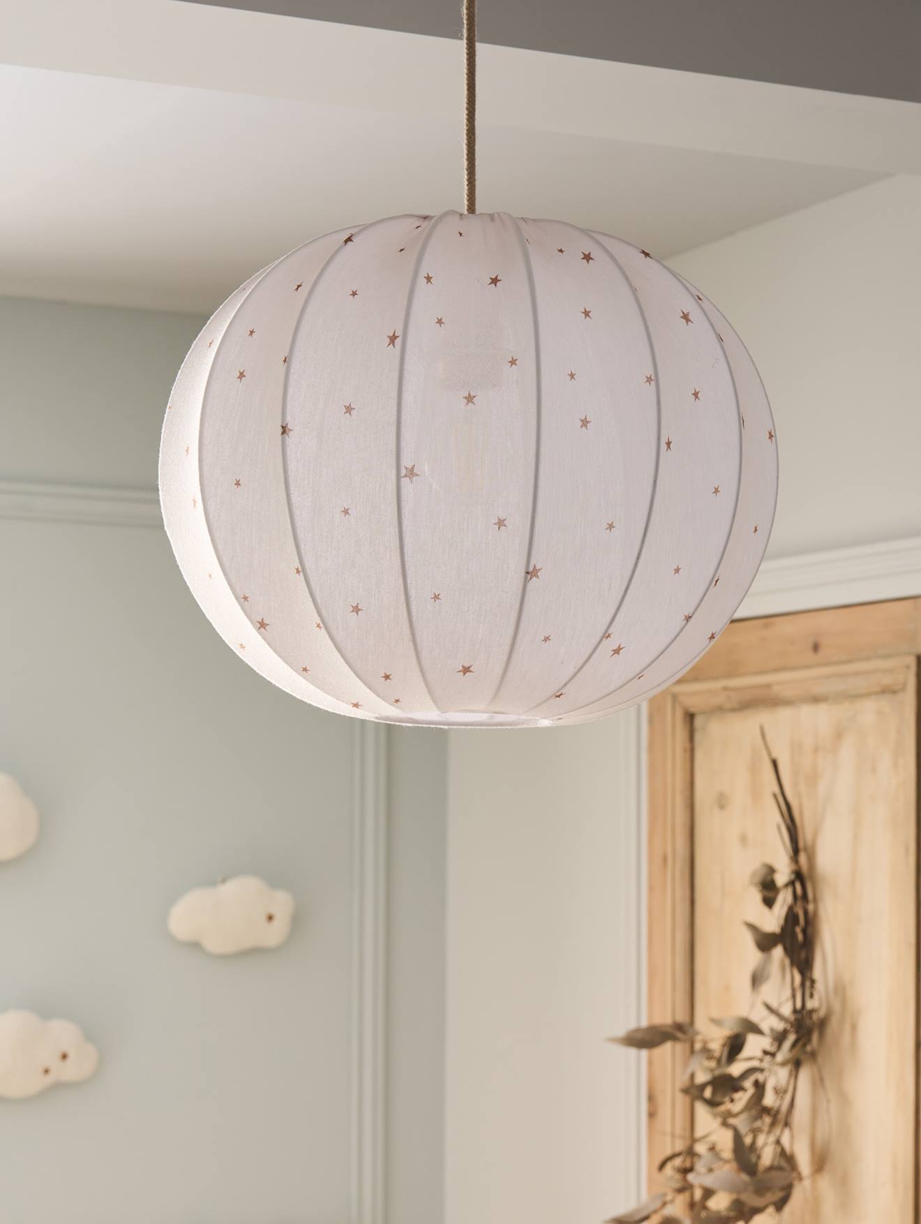 Abat jour boule en tissu pour suspension beige Abat jour boule en tissu pour suspension beige