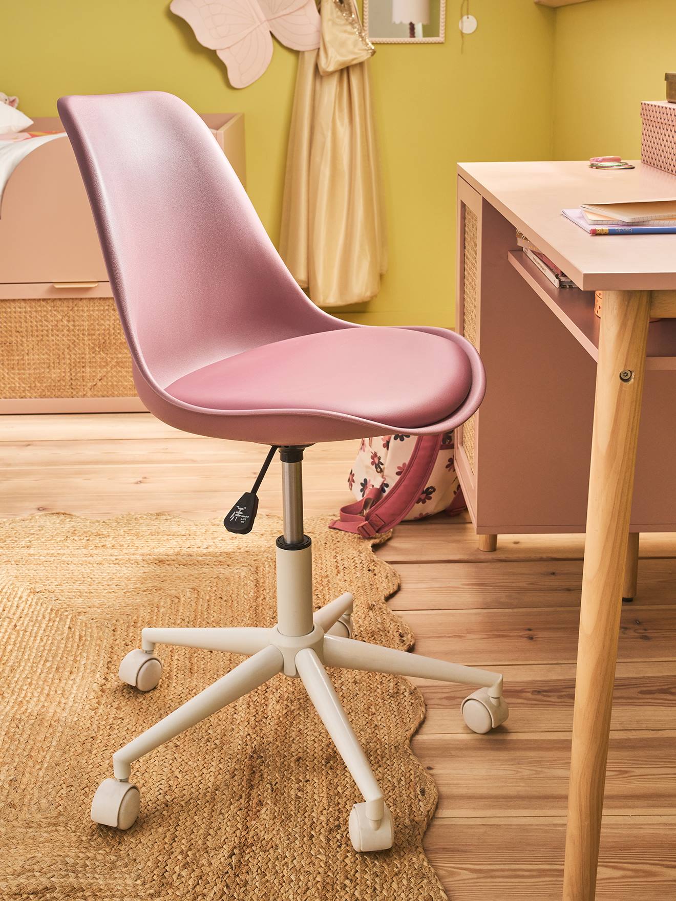 Chaise de bureau enfant à roulettes rose