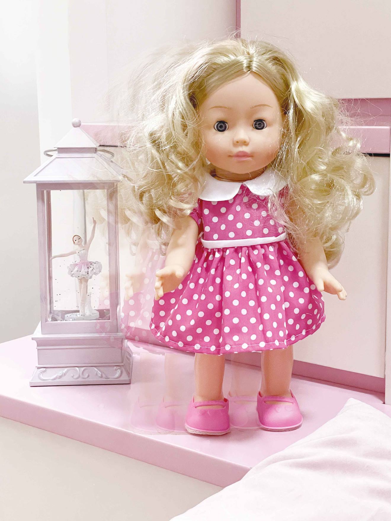 Poupée Bambolina Qui Parle Et Chante - 46 Cm - Manteau Blanc, Raconte Cendrillon - 100 Mots Et 3 Chansons - Avec Accessoires Cheveux