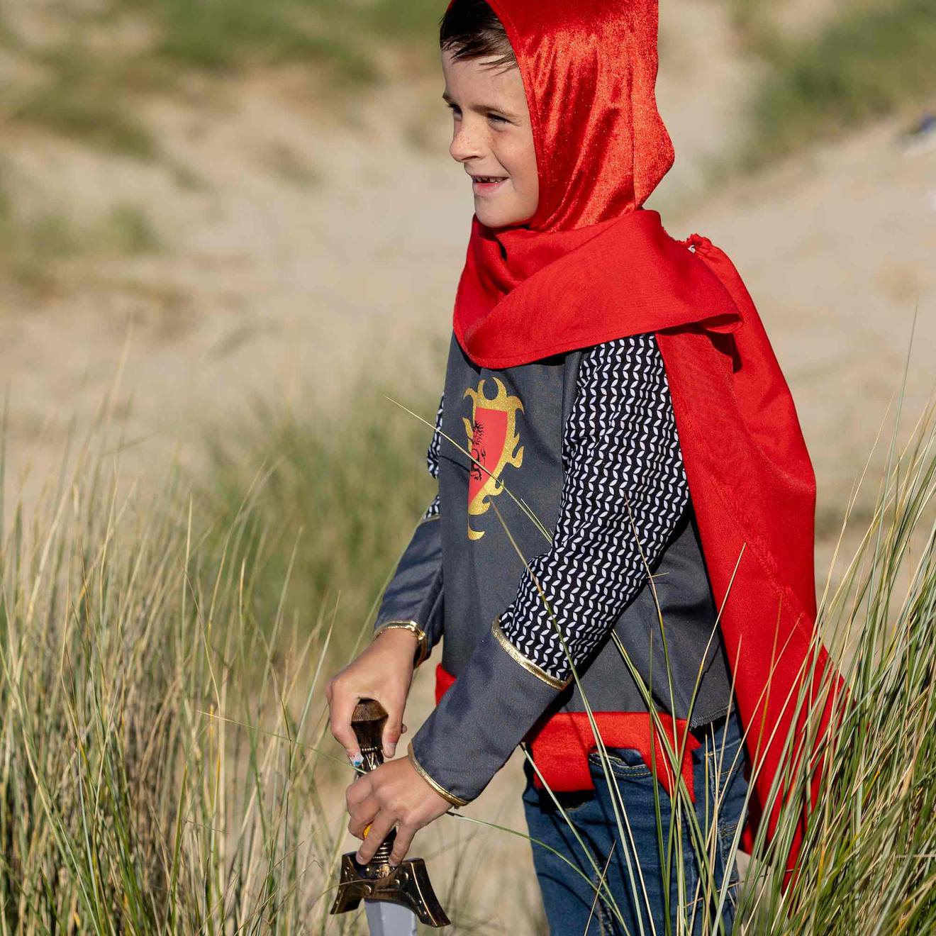 Déguisement Enfant – Chevalier Perceval Rouge (Pioupiou Et Merveilles) - Image 1
