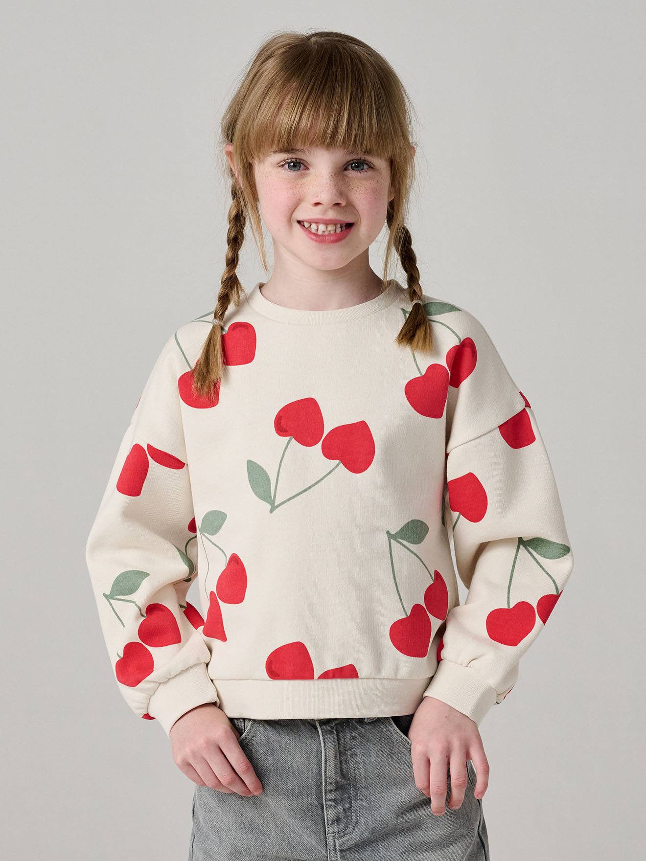 Sweat fille motifs fantaisie blanc imprim 9 €