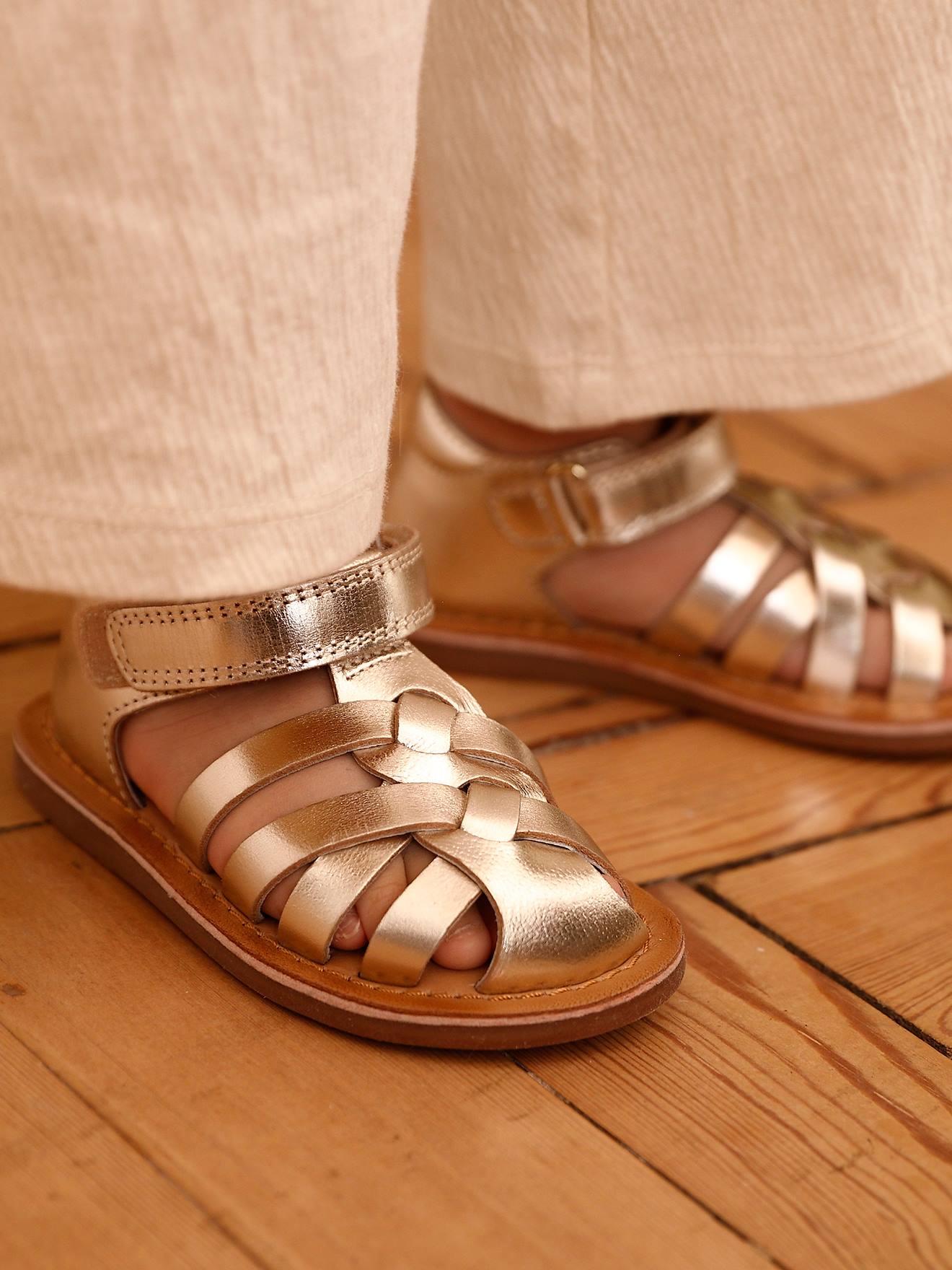 Sandales ferme cuir or 37 €