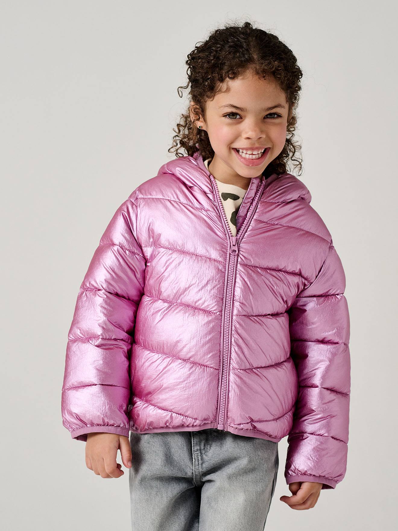 Doudoune fille légère à capuche effet brillant métallisé rose