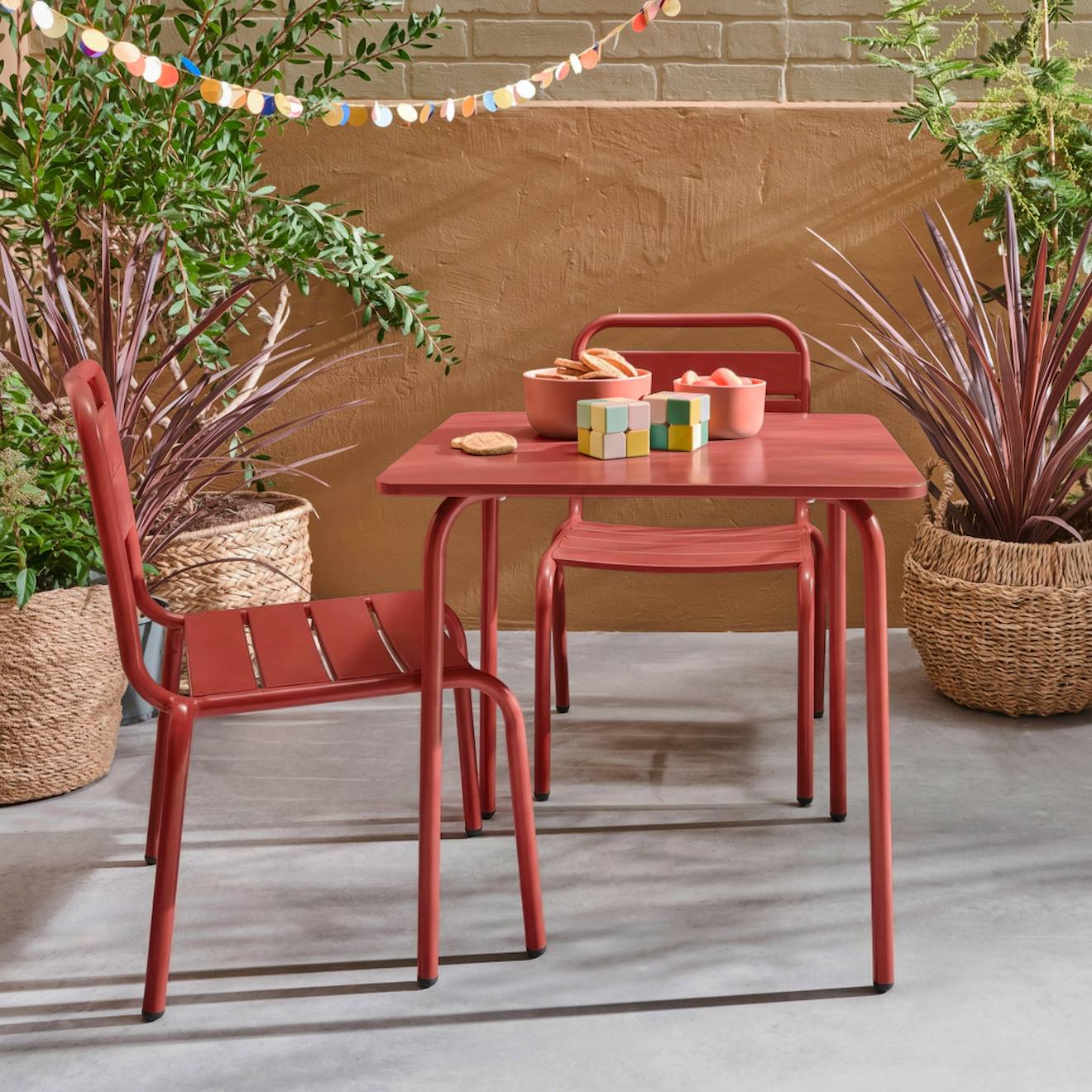Salon De Jardin Enfant Table Et Chaises Métal Anna - 2 Places, 48x48cm Terracotta