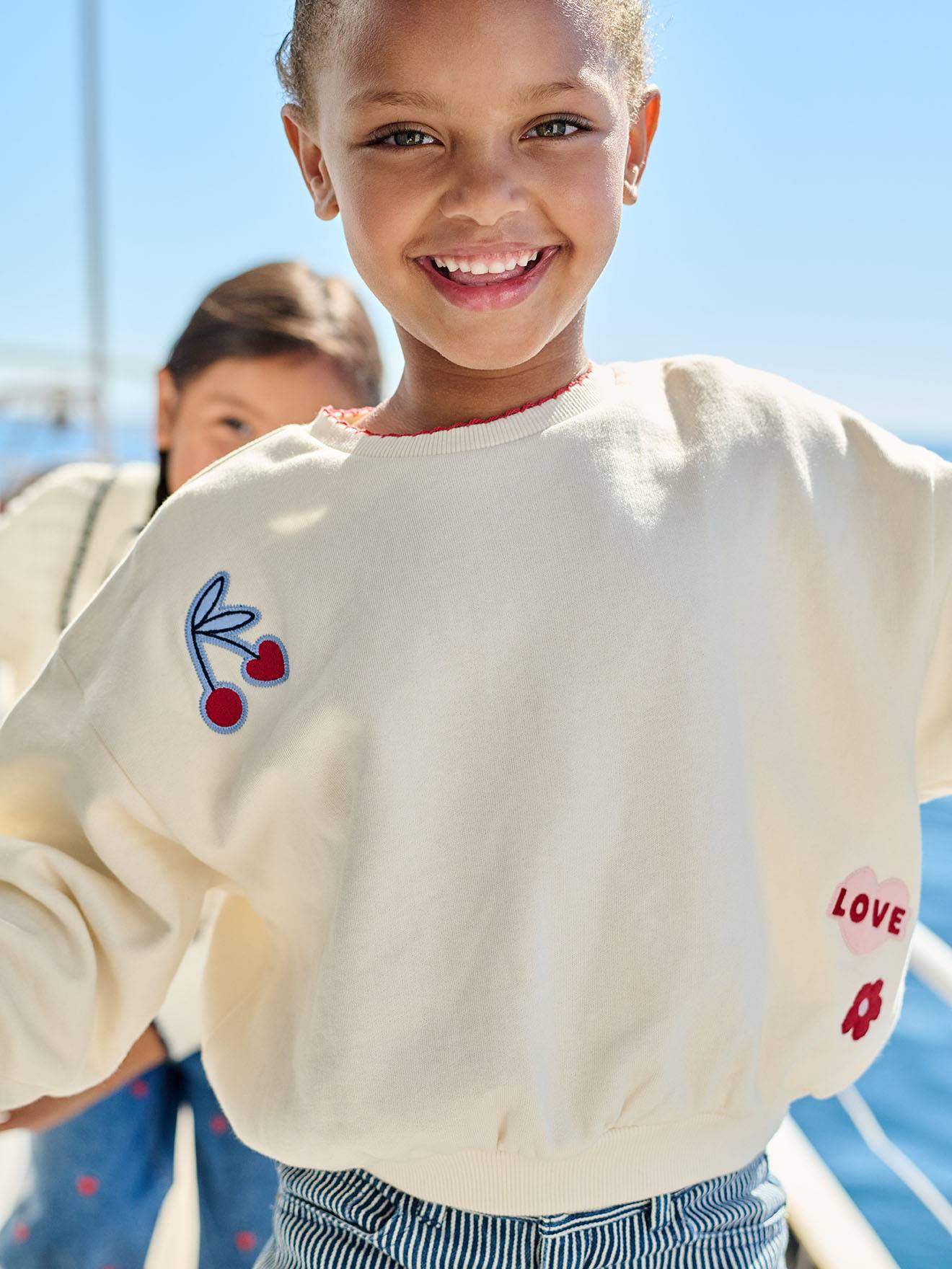 Sweat fille avec patchs écru