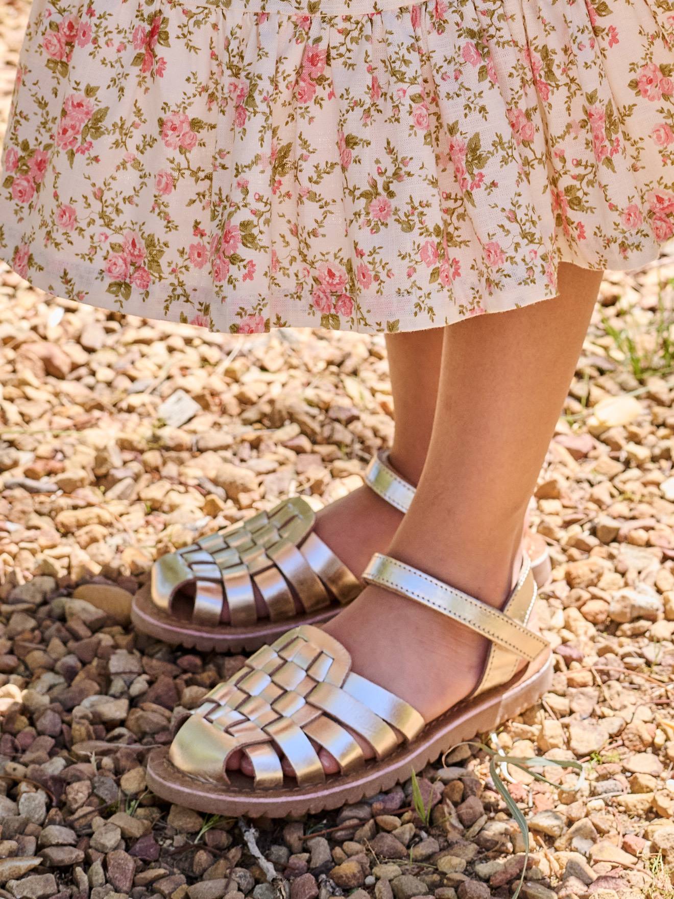 Sandales scratchées cuir enfant or Sandales scratchées cuir enfant or