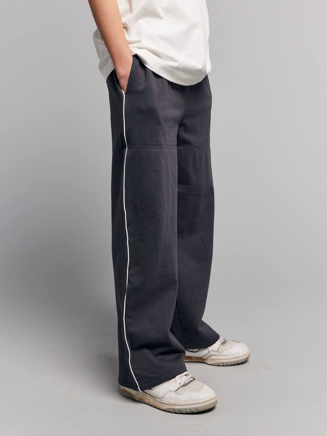 Pantalon large jogging anthracite 14 €