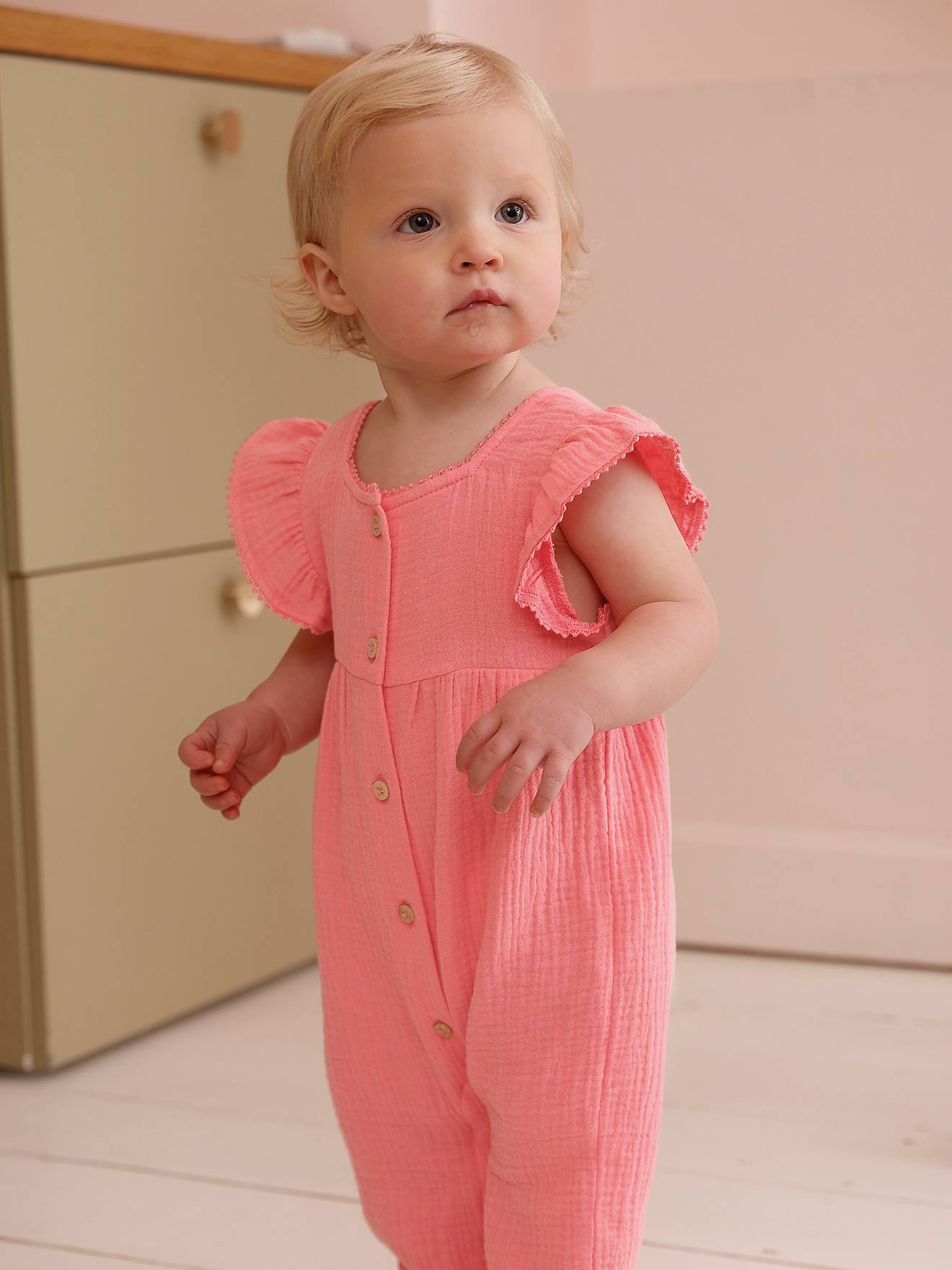 Combinaison bébé fille en gaze de coton rose