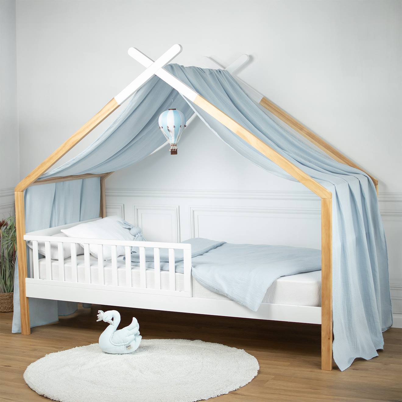Ciel de lit cabane toile gaze de coton Jeanne 420×130 cm bleu