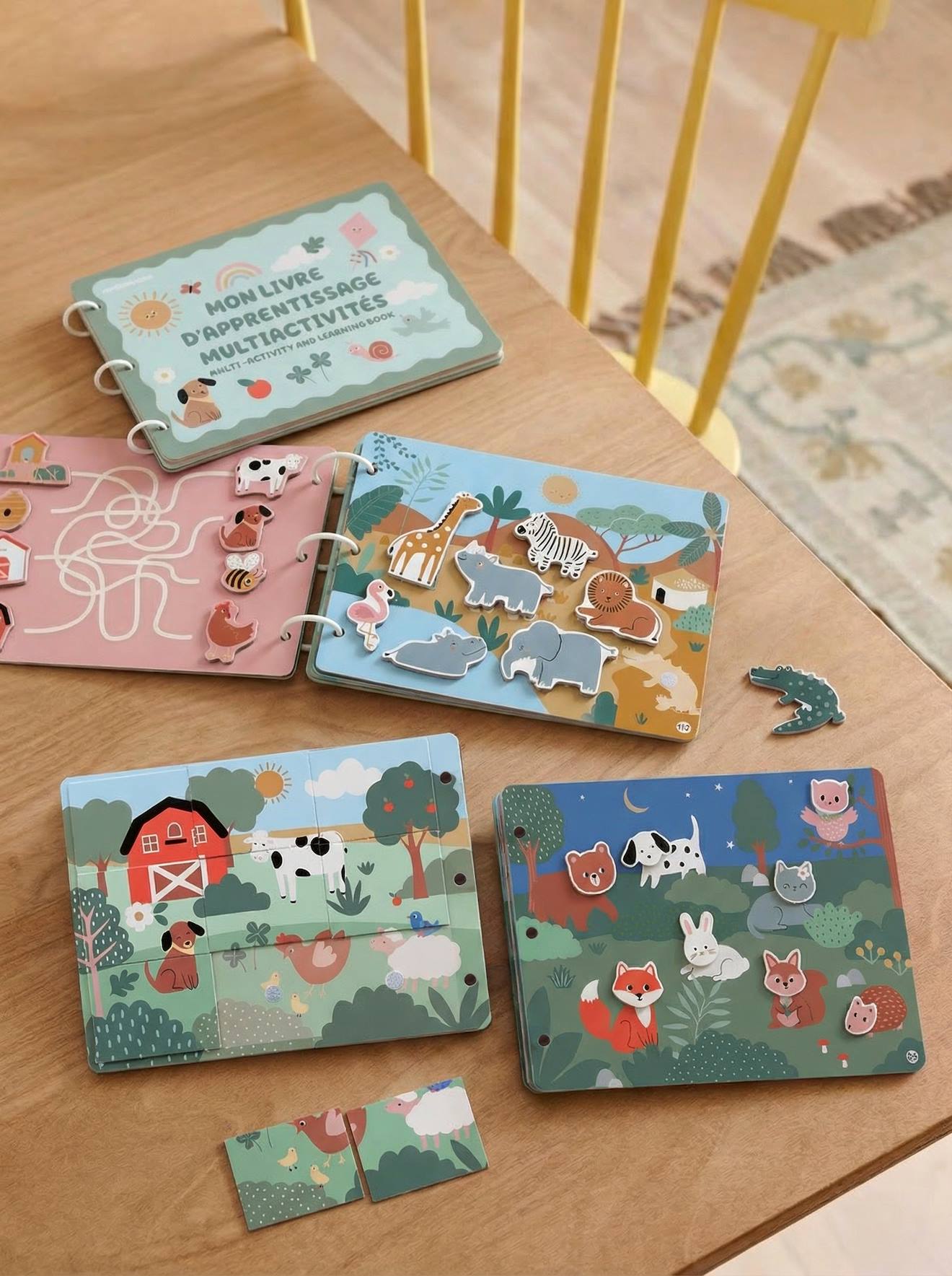 Livre d'apprentissage multi-activités multicolore