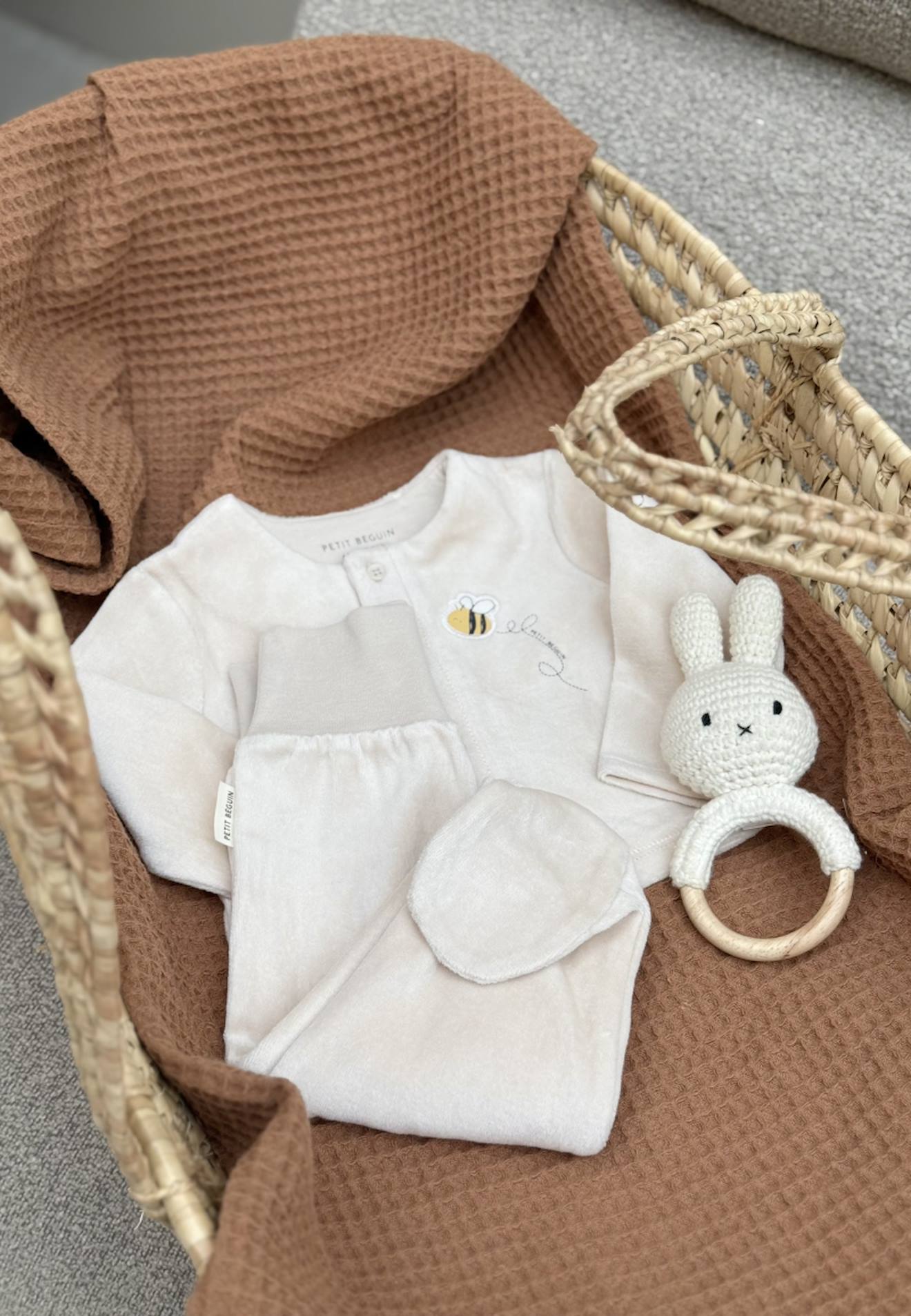 Ensemble Bébé Gilet Et Pantalon À Pied En Velours Eden Beige